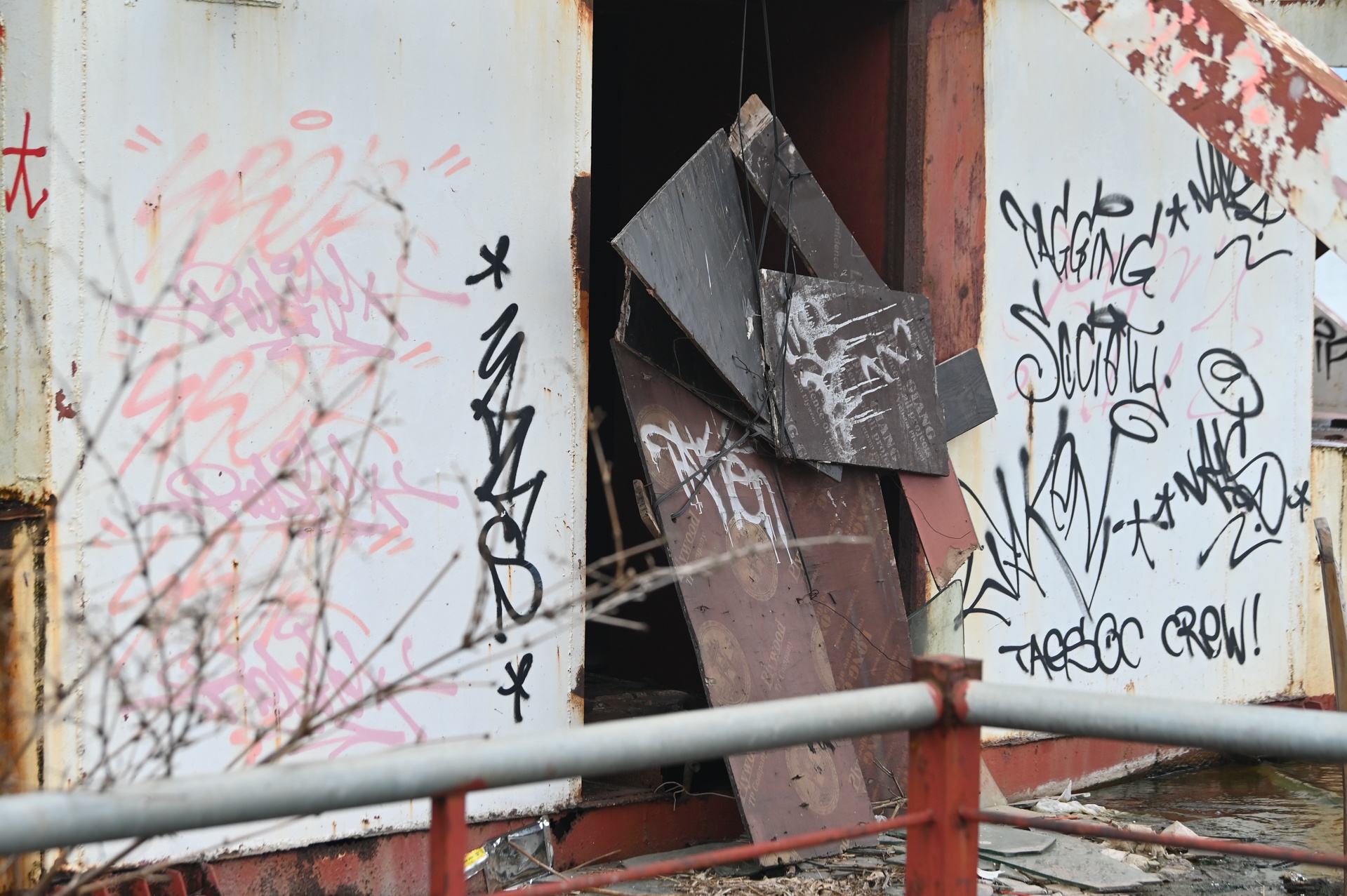 Nghia dia du thuyen o Ha Noi anh 8