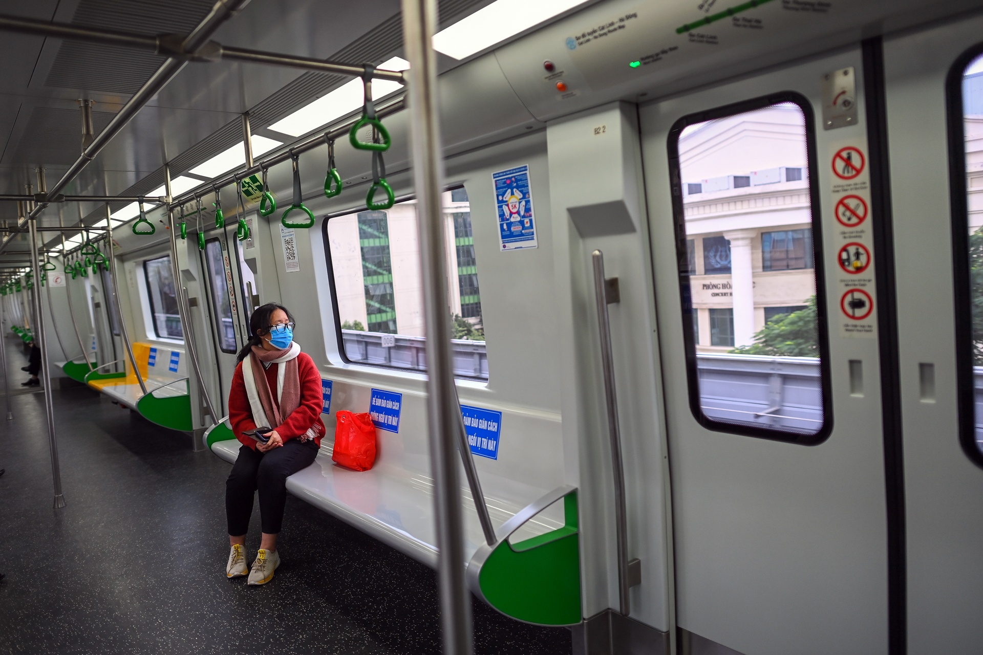 Tau Cat Linh - Ha Dong vang khach anh 5