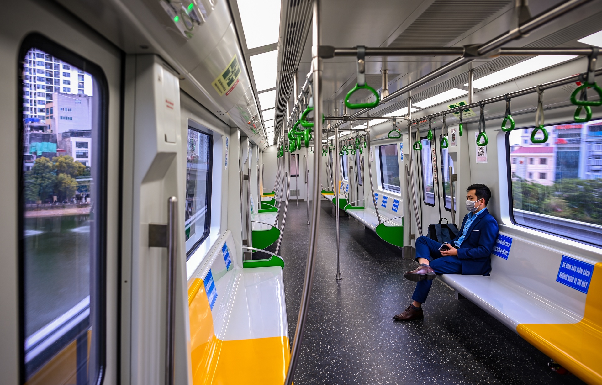 Tau Cat Linh - Ha Dong vang khach anh 6