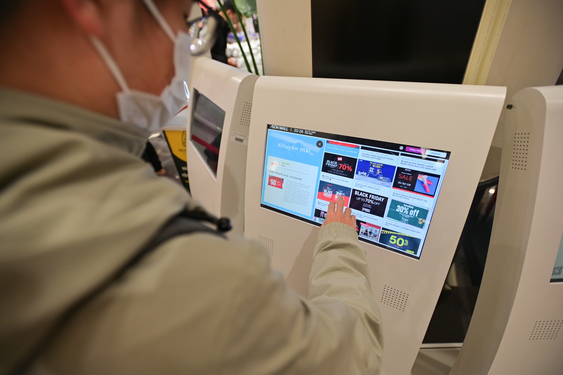 Mua sam do giam gia dip Black Friday anh 13