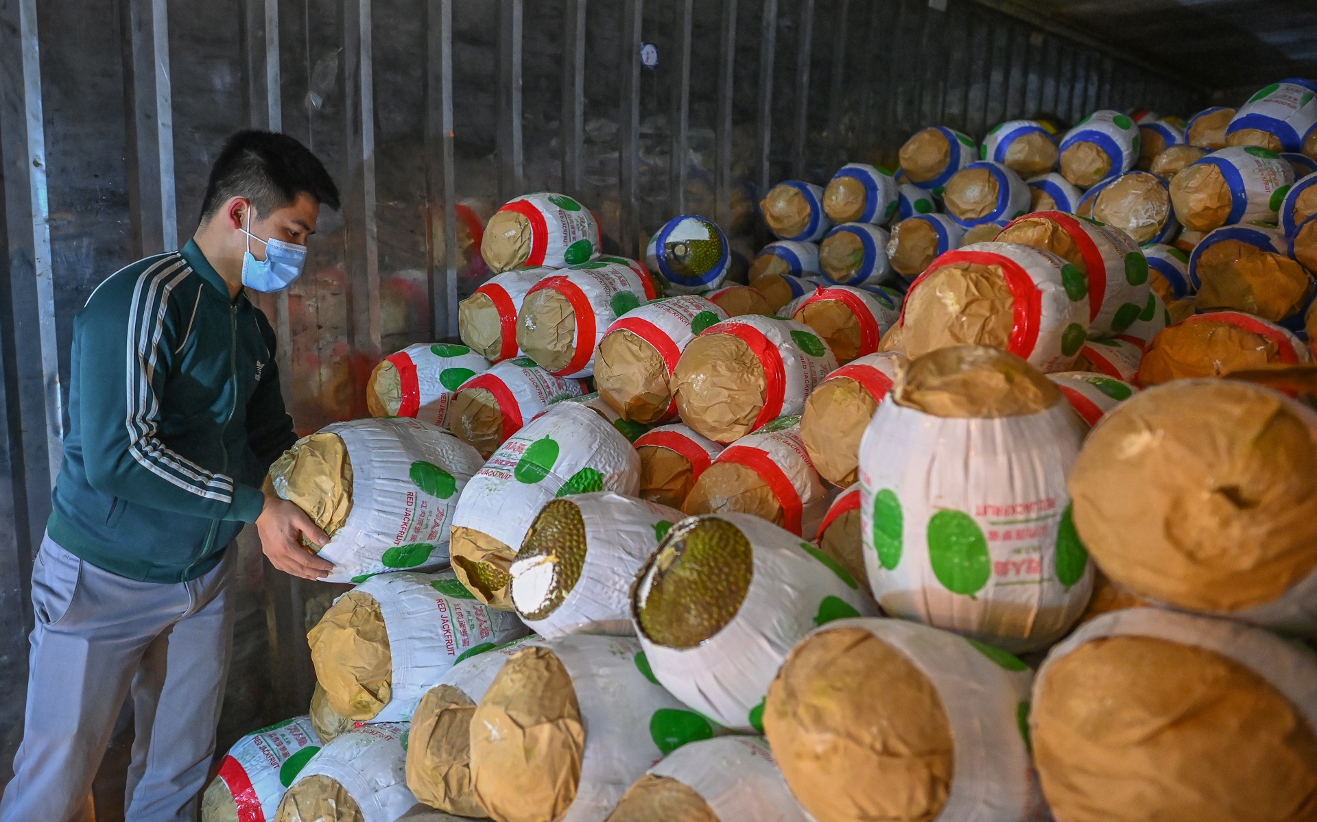 Xuyen dem mua giai cuu mit Thai anh 4