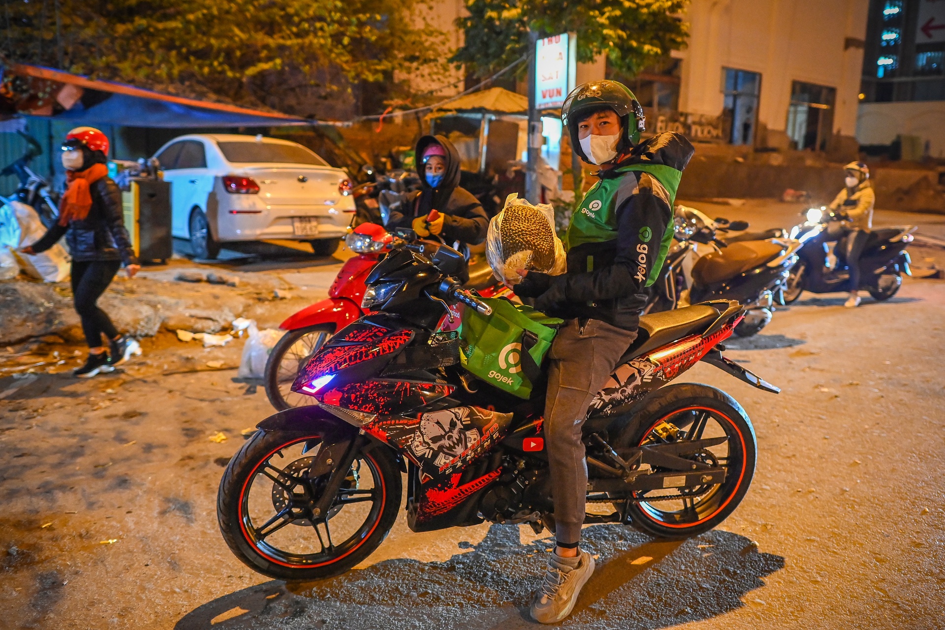 Xuyen dem mua giai cuu mit Thai anh 8