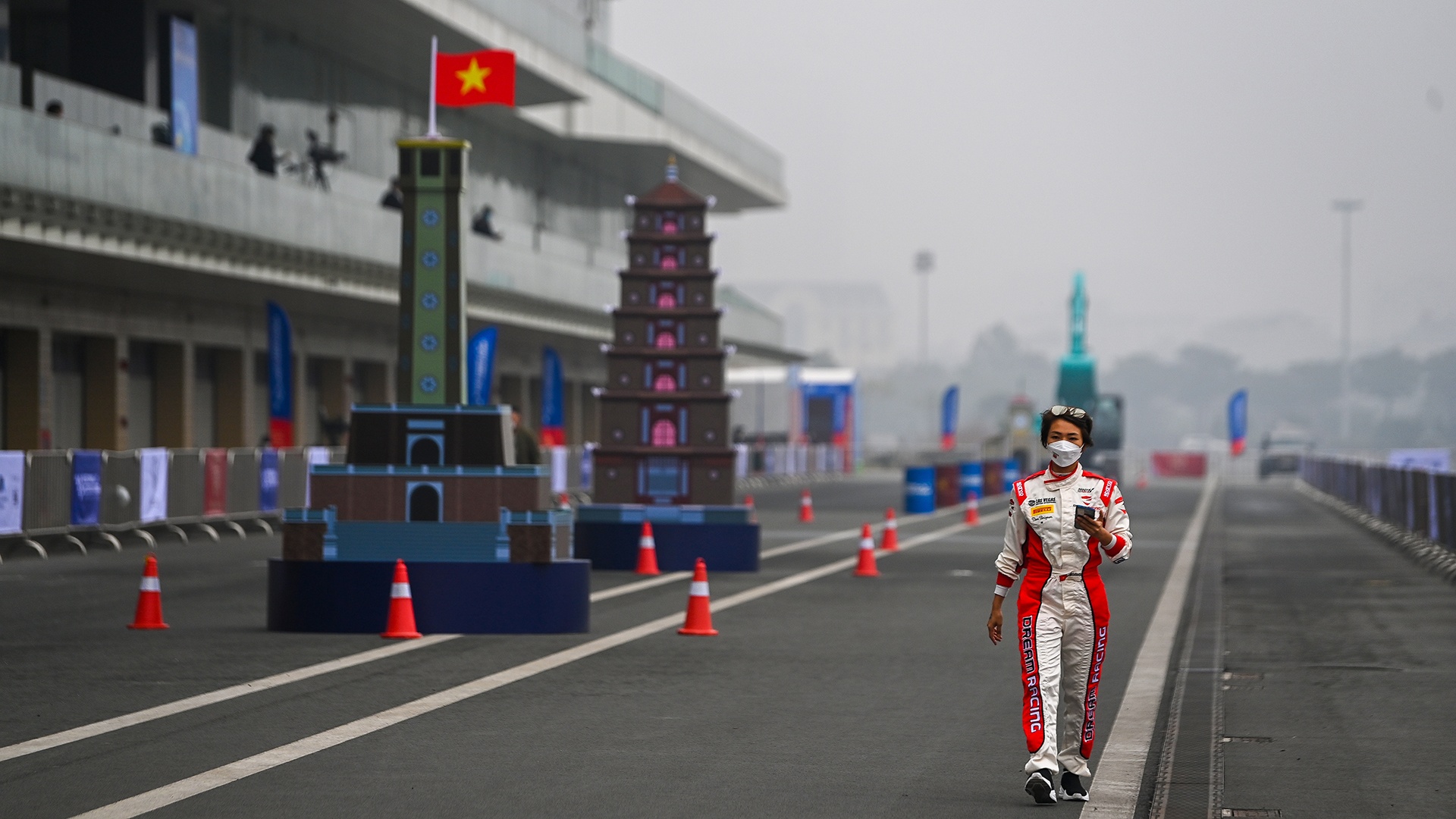 Nu van dong vien chinh phuc duong dua anh 17