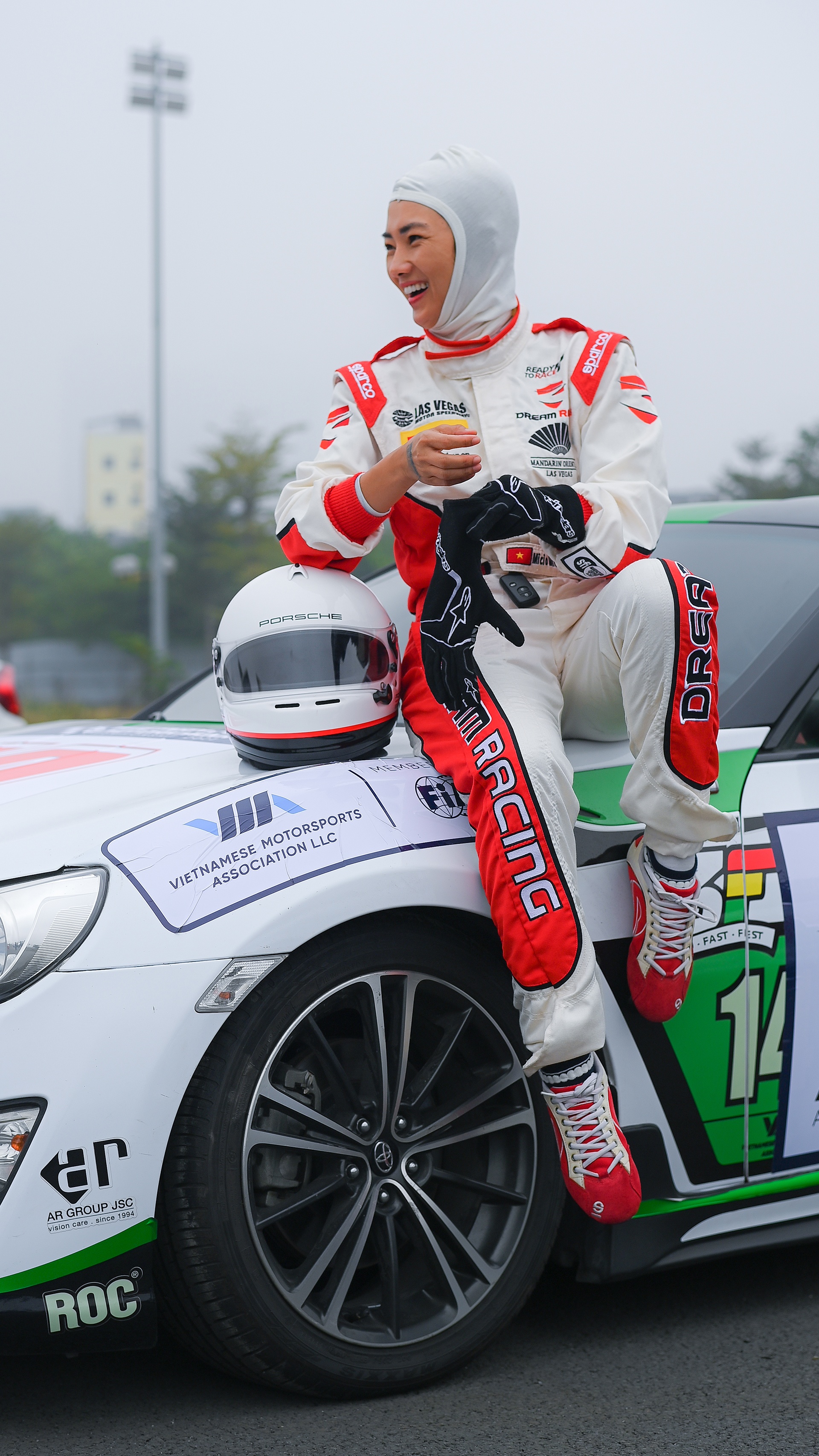 Nu van dong vien chinh phuc duong dua anh 20