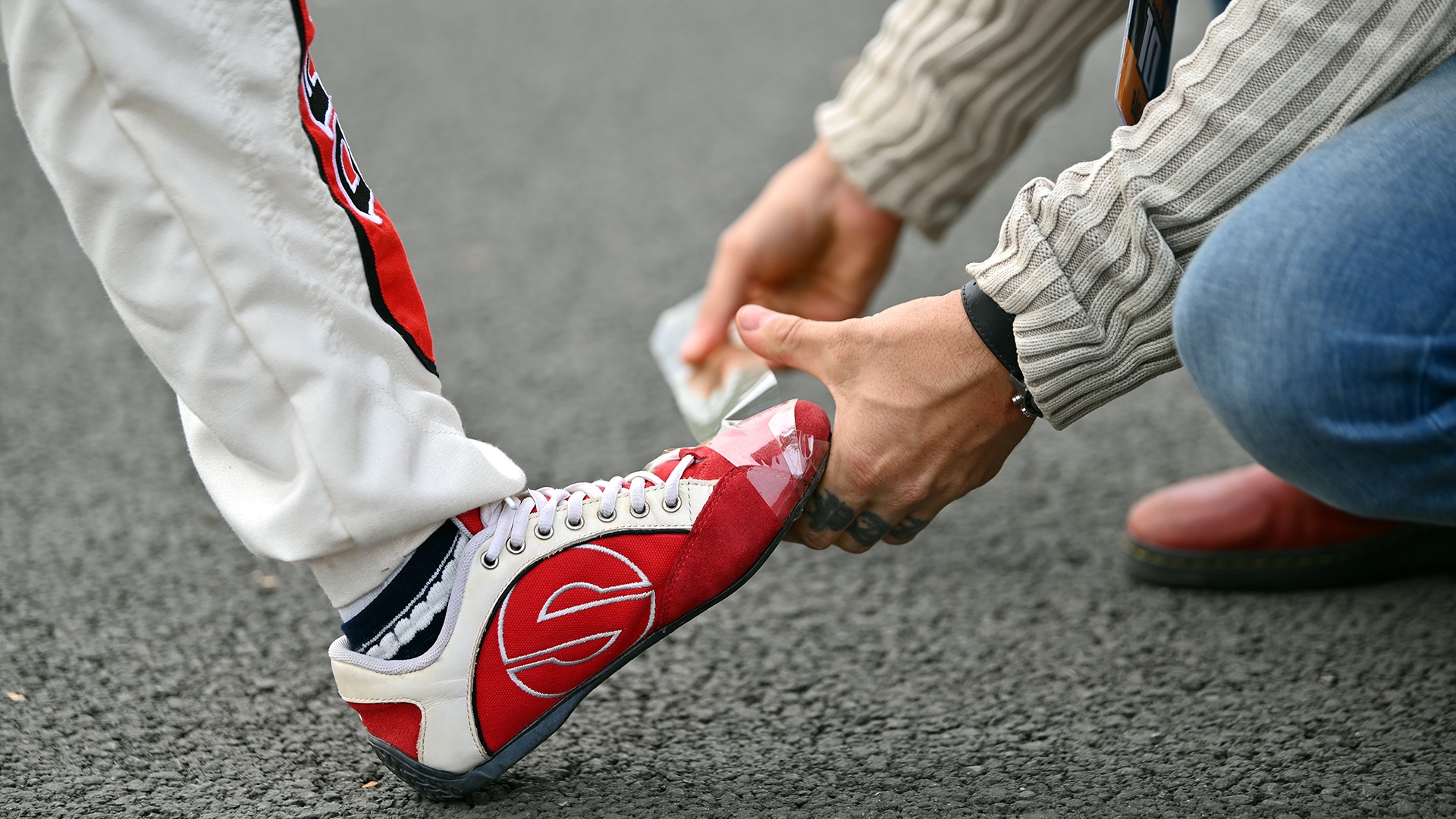 Nu van dong vien chinh phuc duong dua anh 26