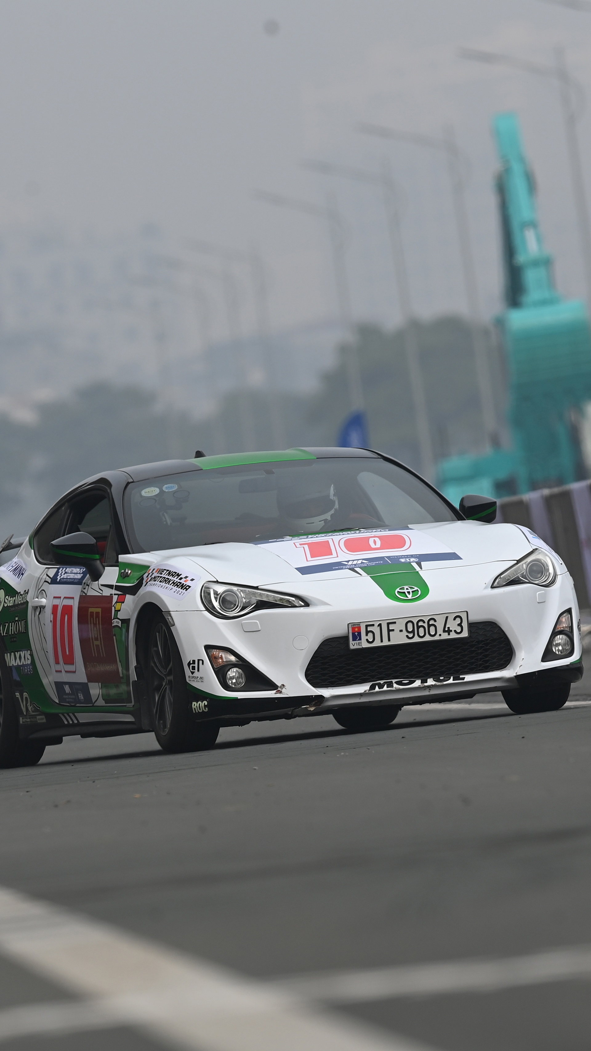 Nu van dong vien chinh phuc duong dua anh 29