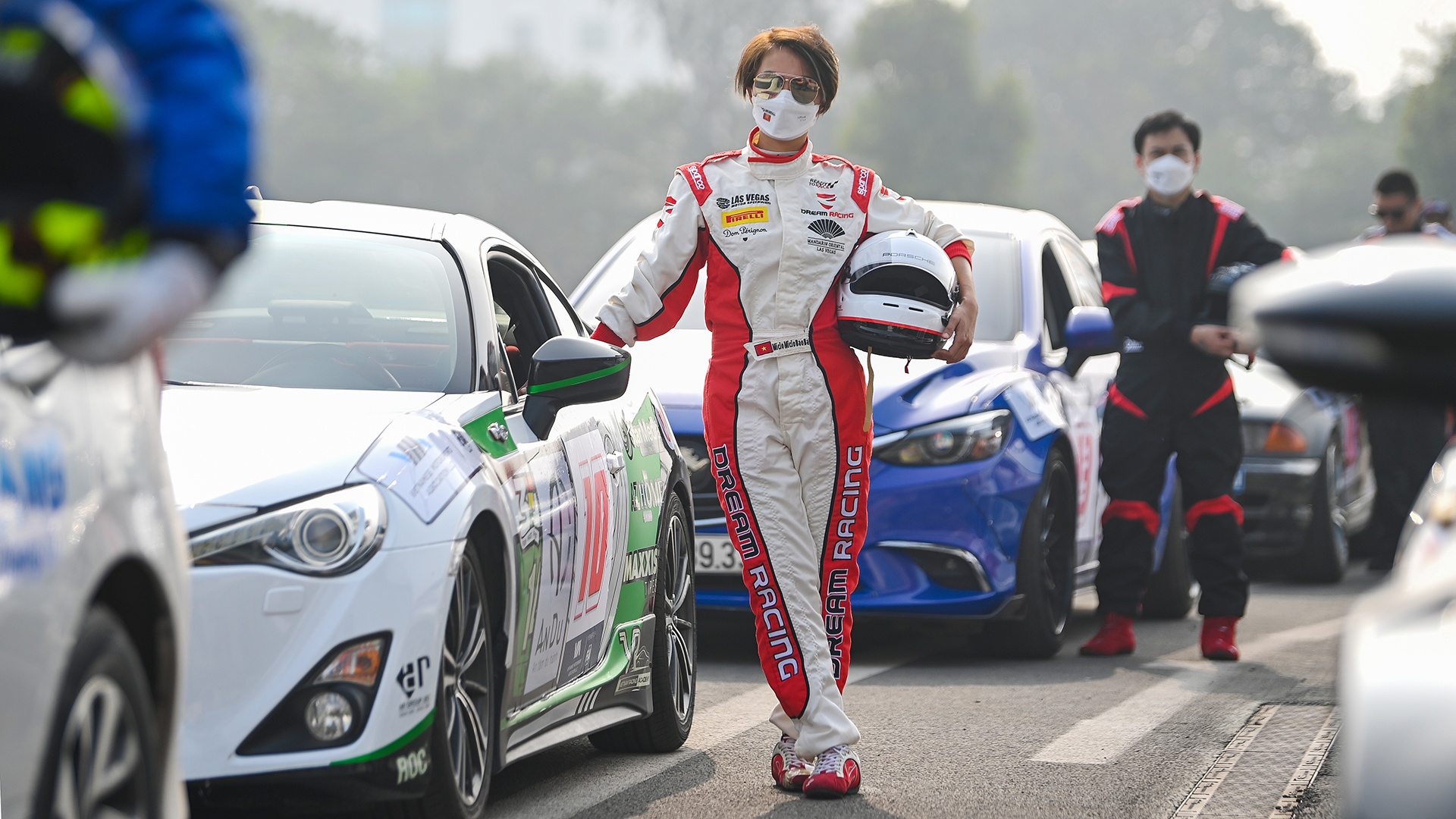 Nu van dong vien chinh phuc duong dua anh 34