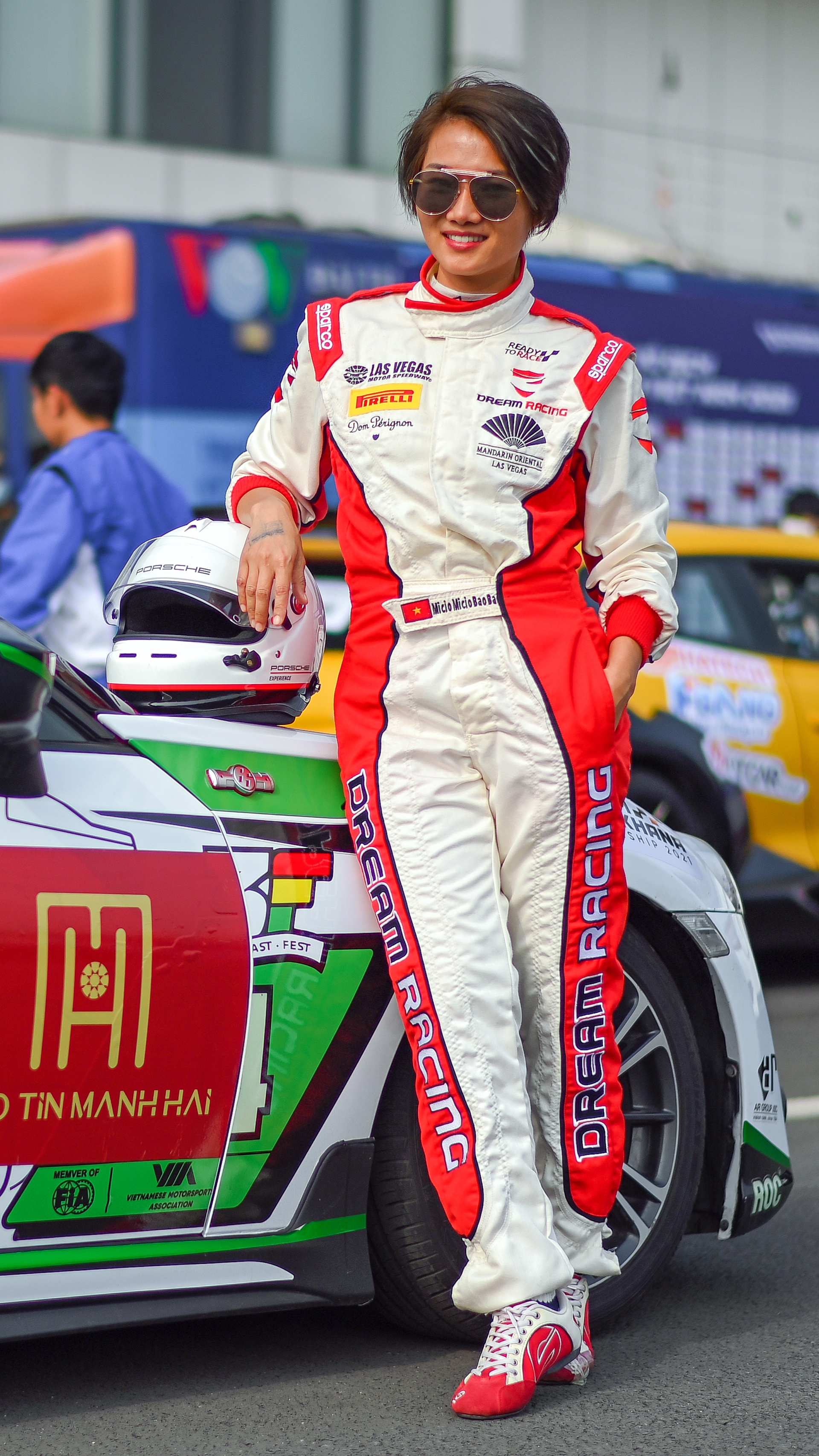 Nu van dong vien chinh phuc duong dua anh 2