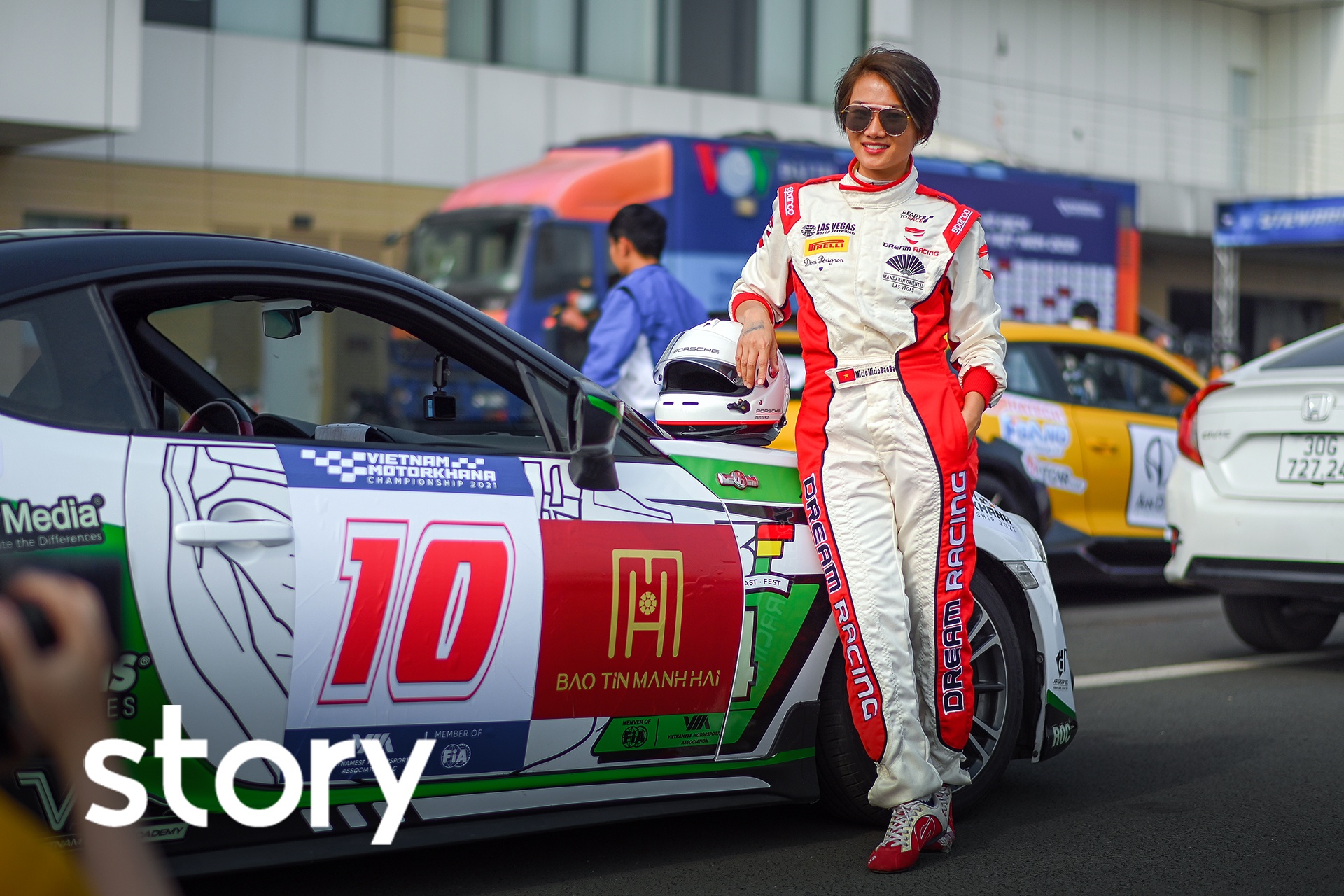 Nu VDV tu TP.HCM ra Ha Noi chinh phuc duong dua F1 hinh anh