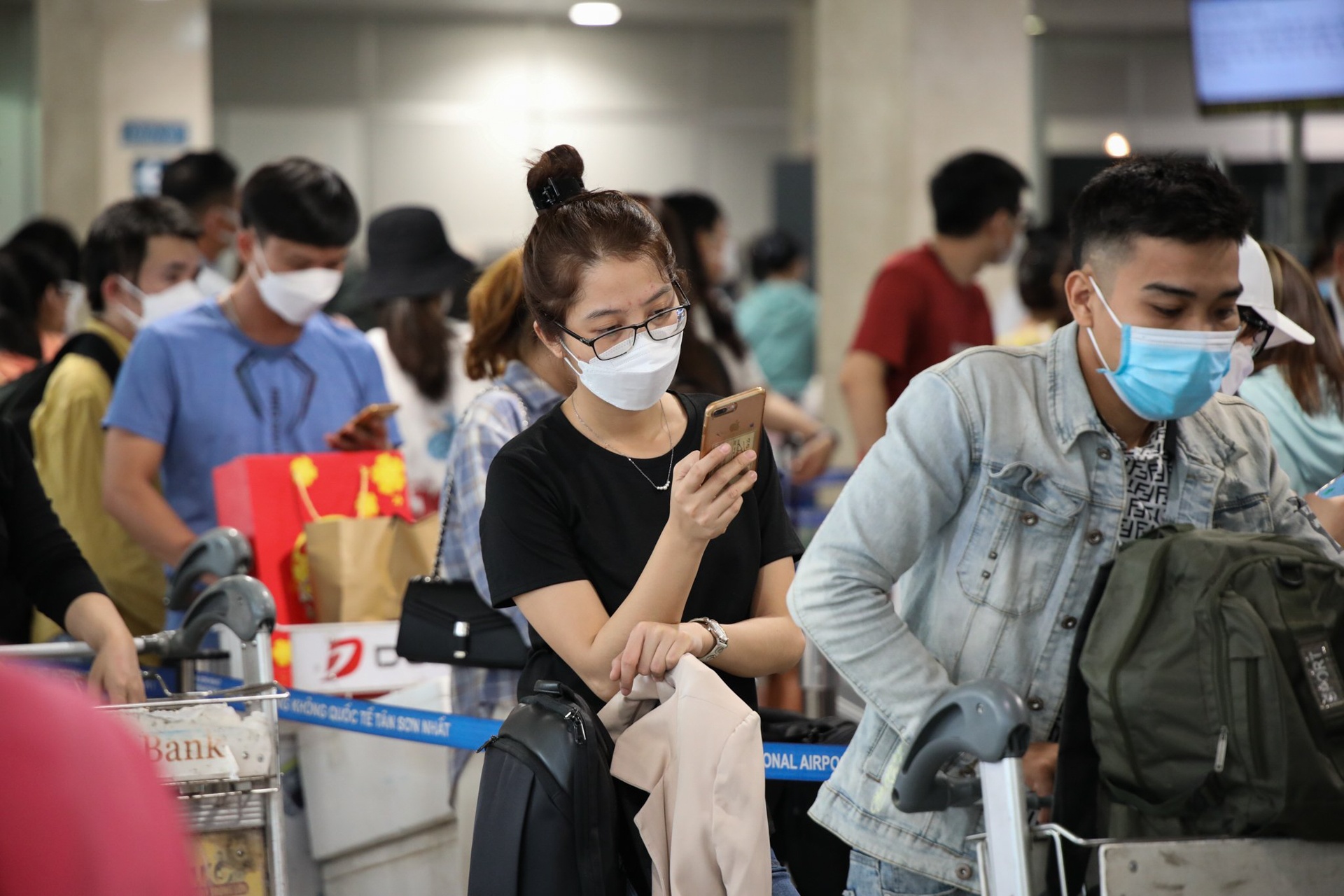 Chuyen bay rong don khach ve que an Tet anh 14