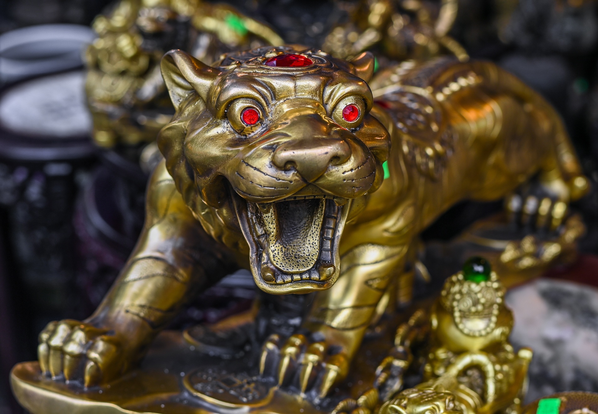 Ho dong cham ngoc gia hang chuc trieu choi Tet hinh anh