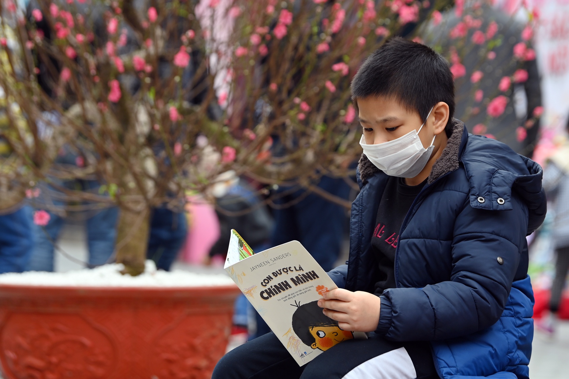 Pho sach xuan Nham Dan 2022 anh 11