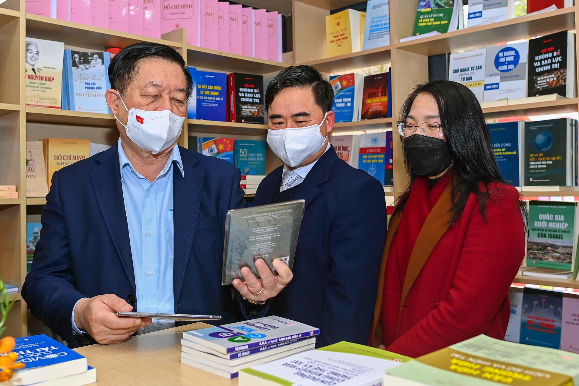 Pho sach Ha Noi anh 4