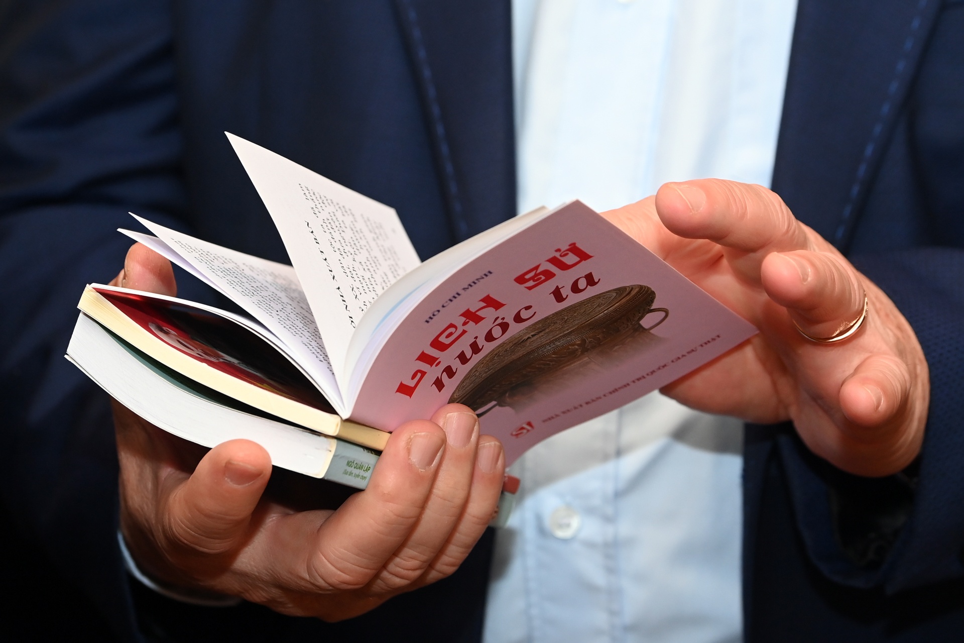 Pho sach Ha Noi anh 8