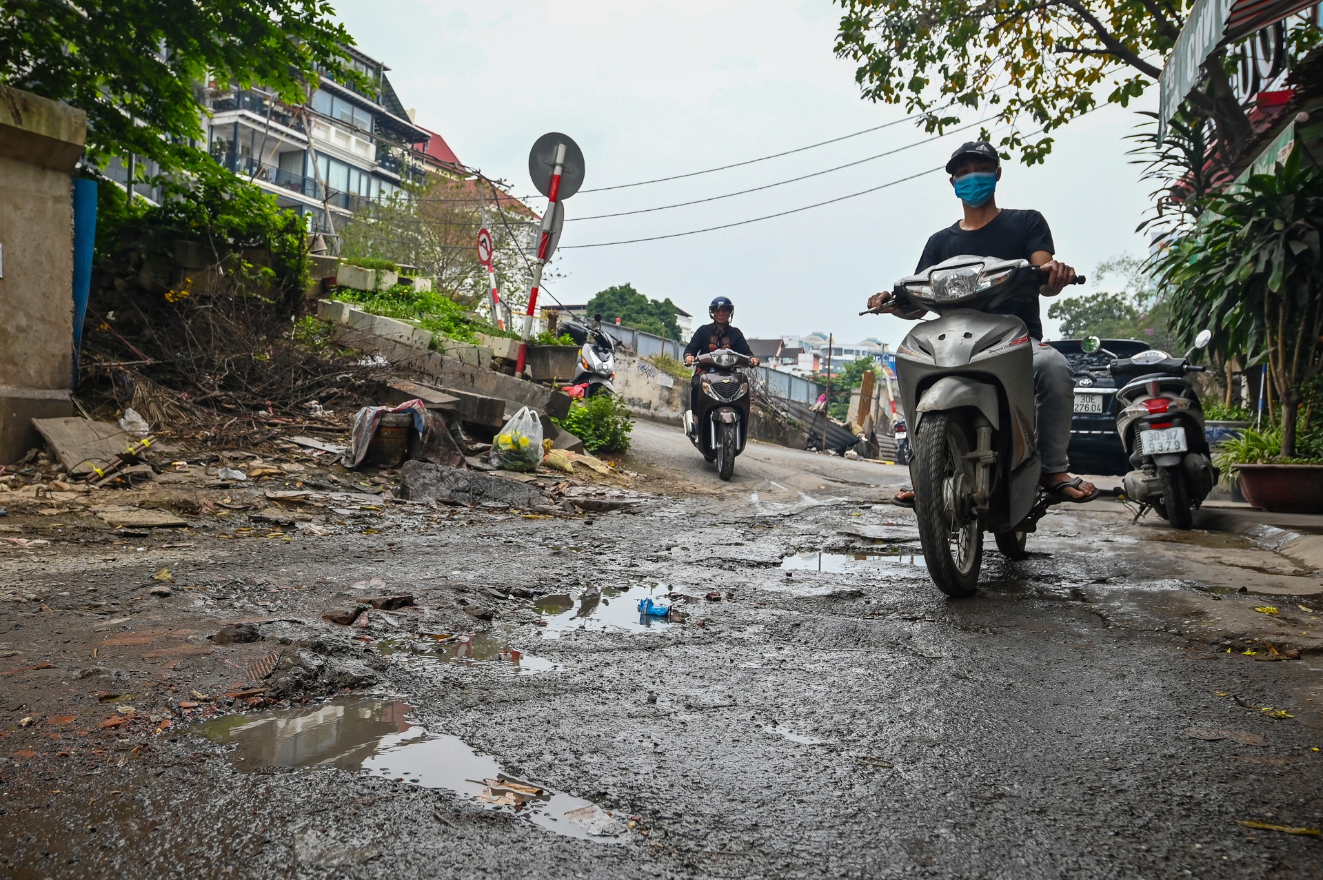 Ngon ngang du an mo rong duong Au Co anh 11
