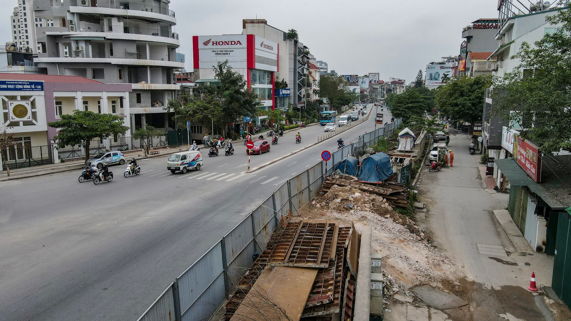 Ngon ngang du an mo rong duong Au Co anh 3