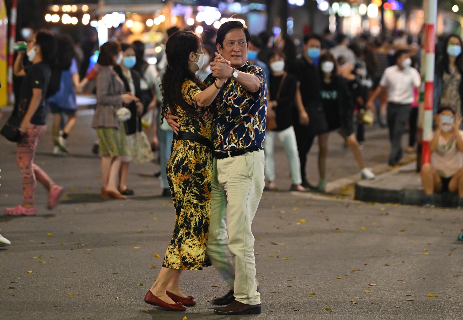 Pho di bo ho Guom mo cua tro lai anh 6