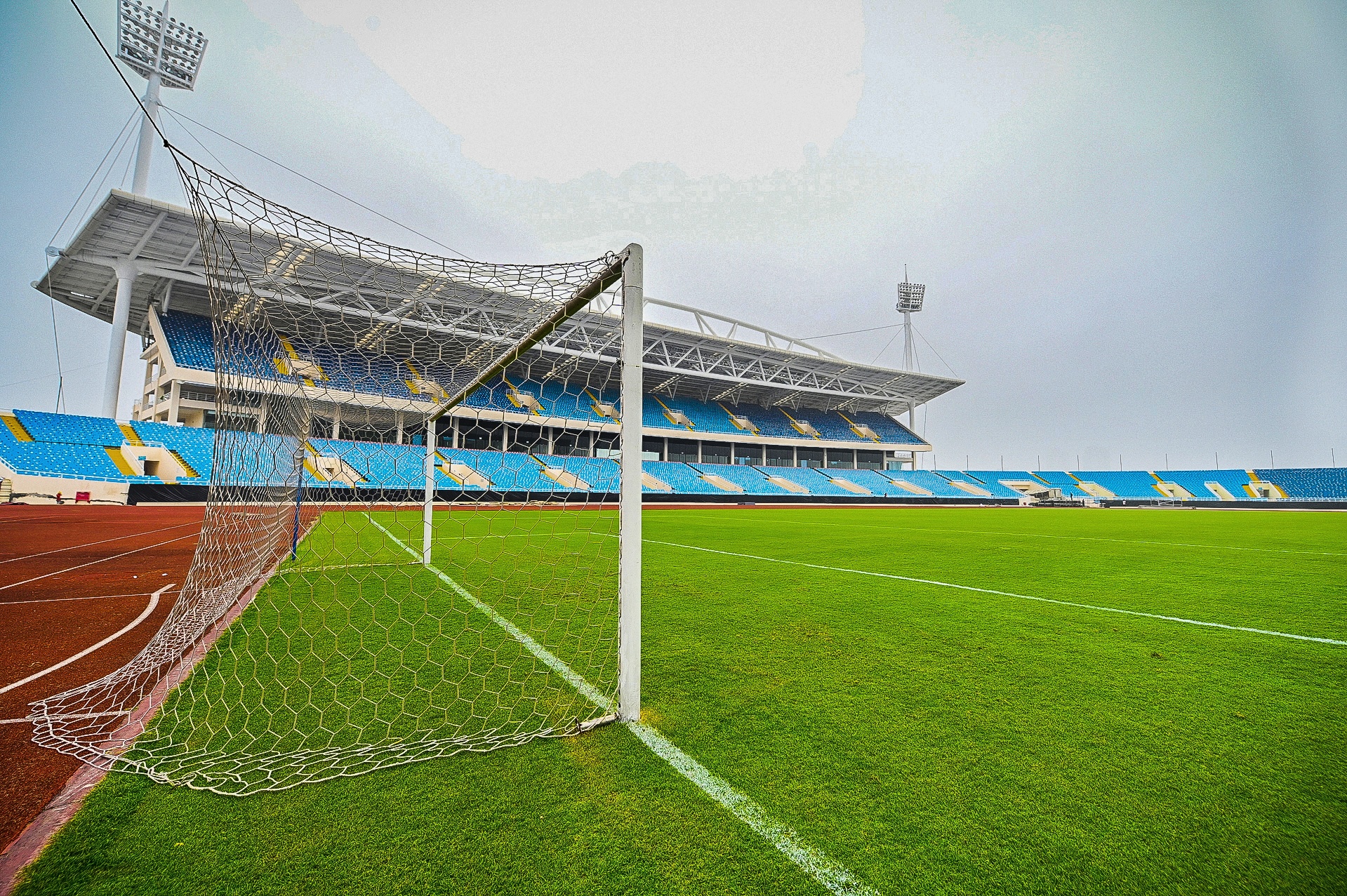 Cai tao san van dong phuc vu SEA Games 31 anh 4