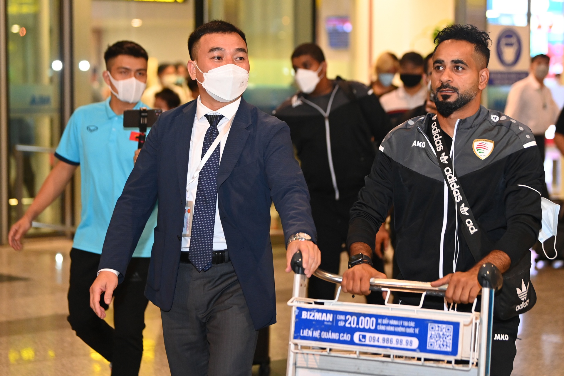 Doi tuyen quoc gia Oman den Viet Nam anh 2