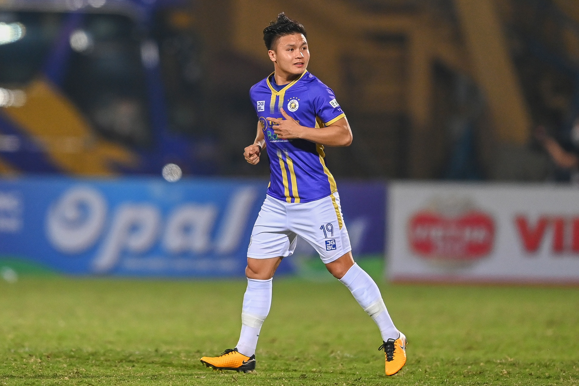 Quang Hai chia tay CLB Ha Noi anh 2