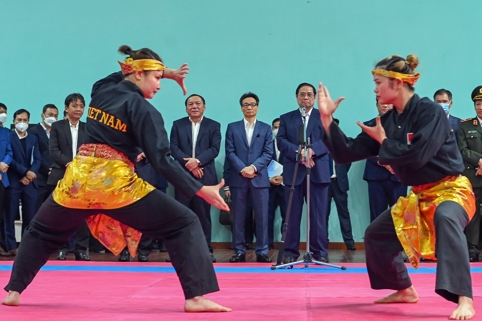 Thu tuong tham trung tam Nhon anh 3