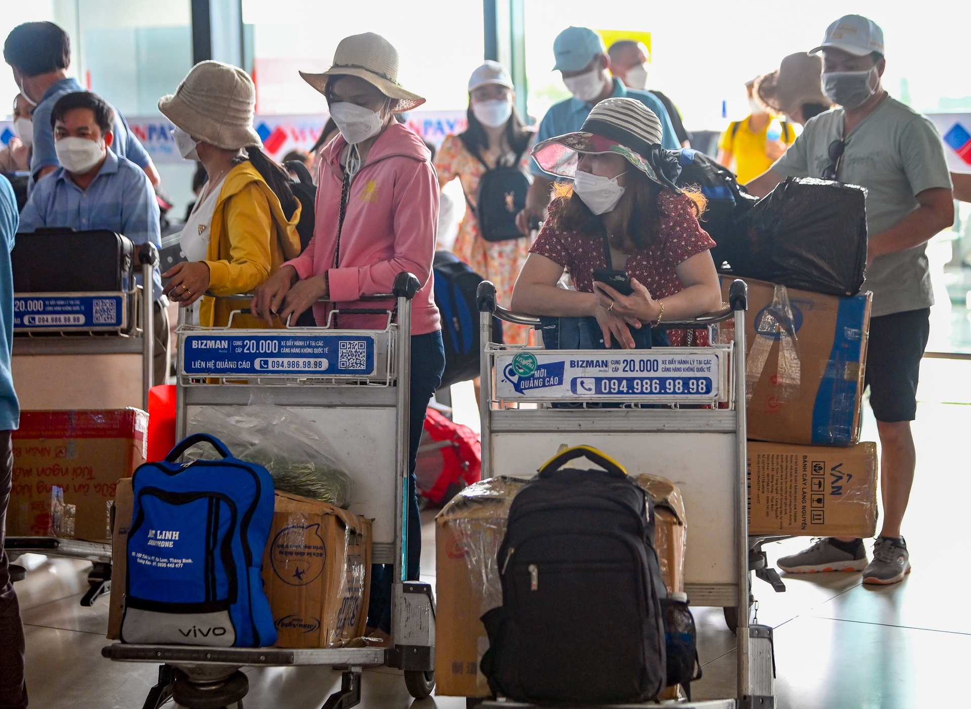 San bay Noi Bai kin khach anh 3