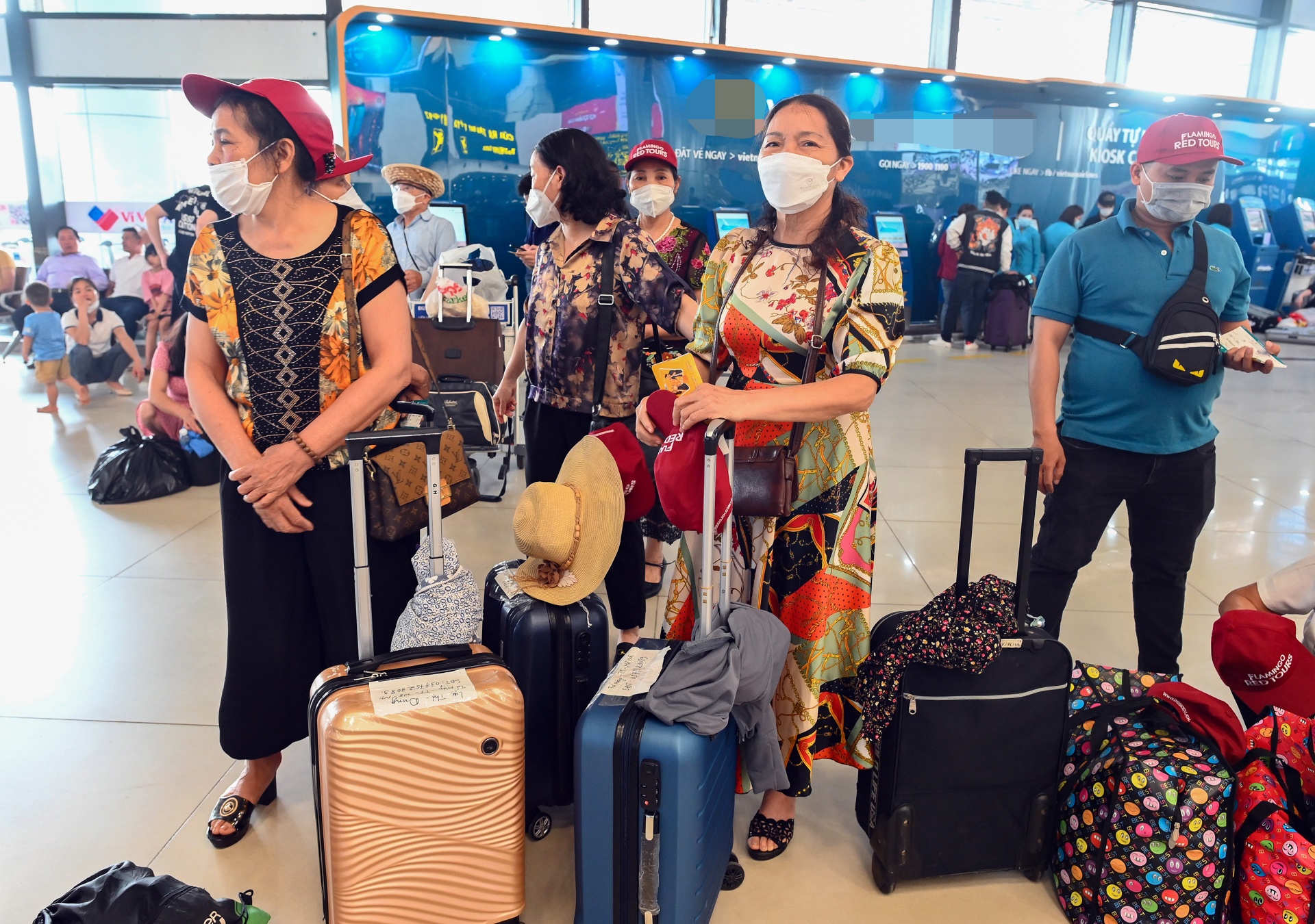 San bay Noi Bai kin khach anh 4