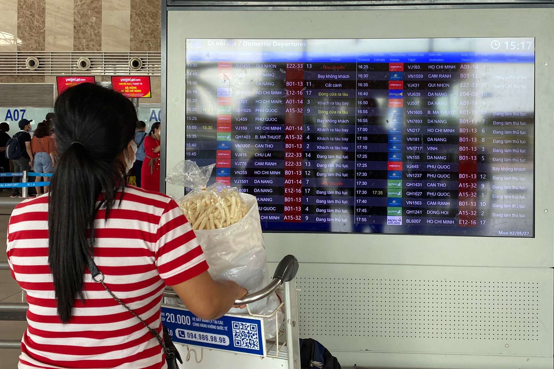 San bay Noi Bai kin khach anh 5