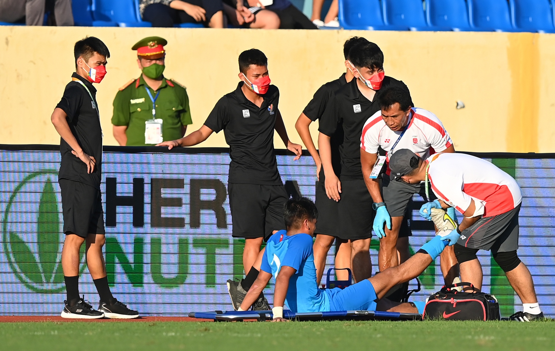 U23 Singapore thang U23 Campuchia anh 11