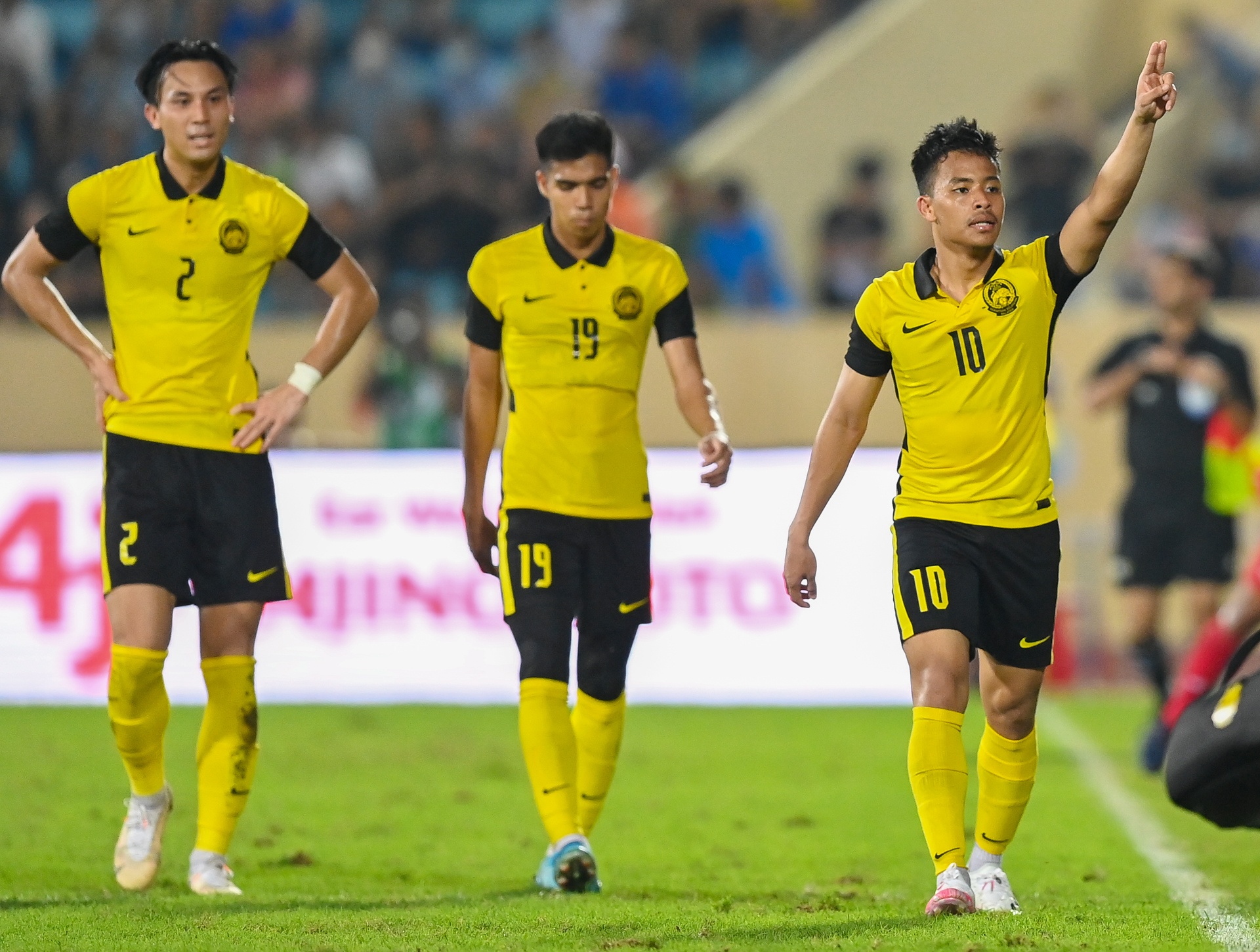 Ngoi sao tu troi Au toa sang giup U23 Malaysia giu ngoi dau bang hinh anh