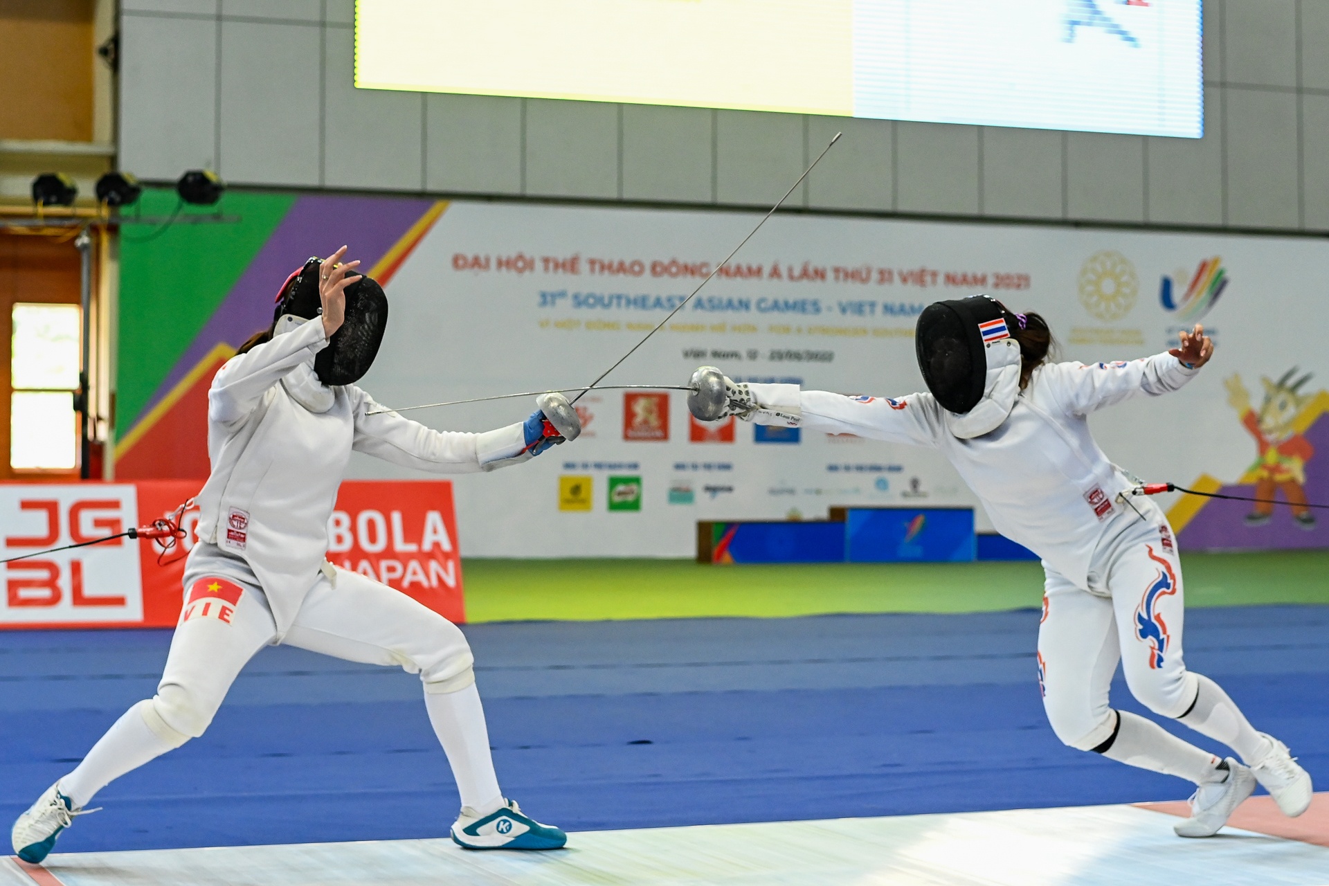 Vu Thanh An bao ve huy chuong vang dau kiem anh 2