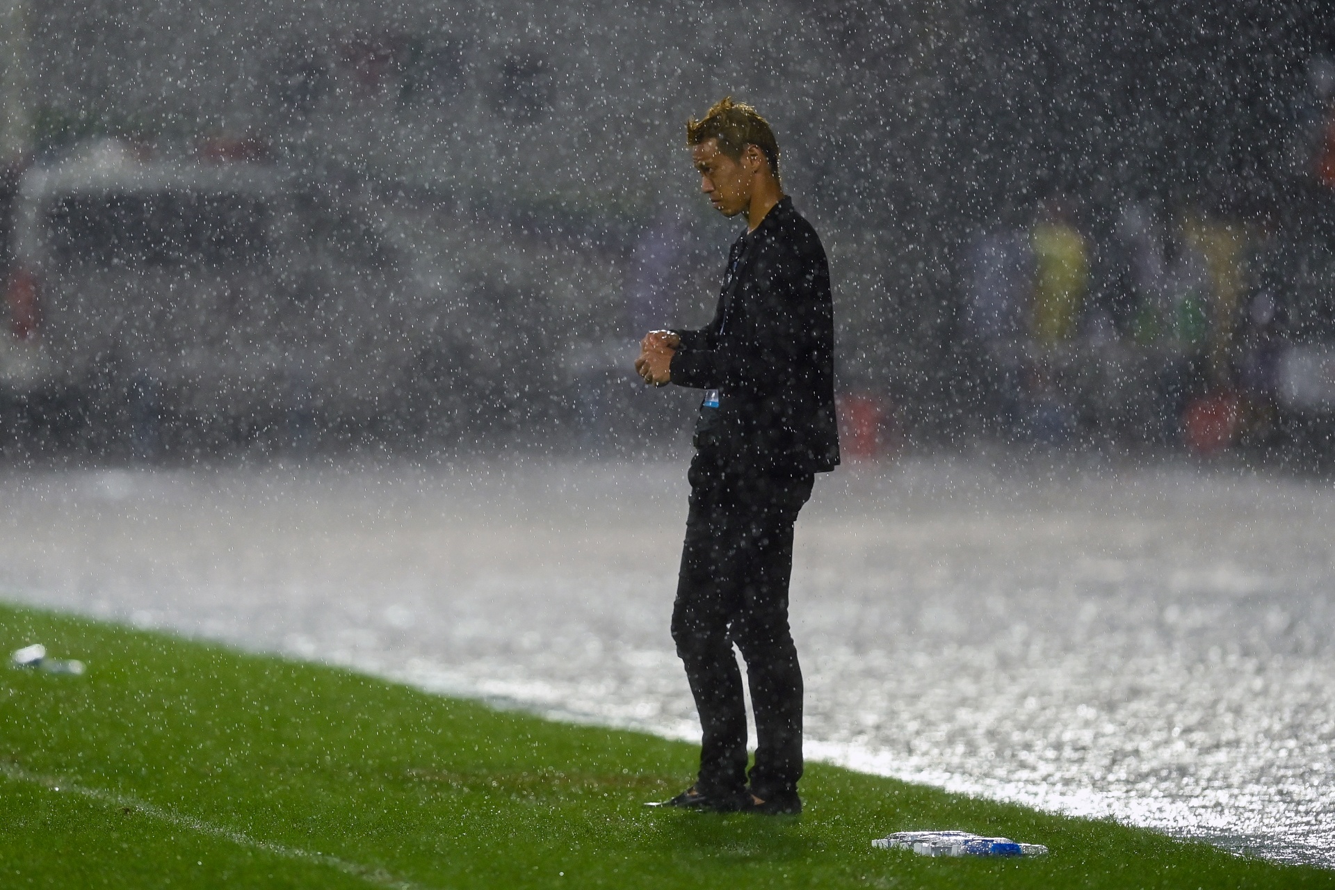 Huan luyen vien Keisuke Honda anh 10