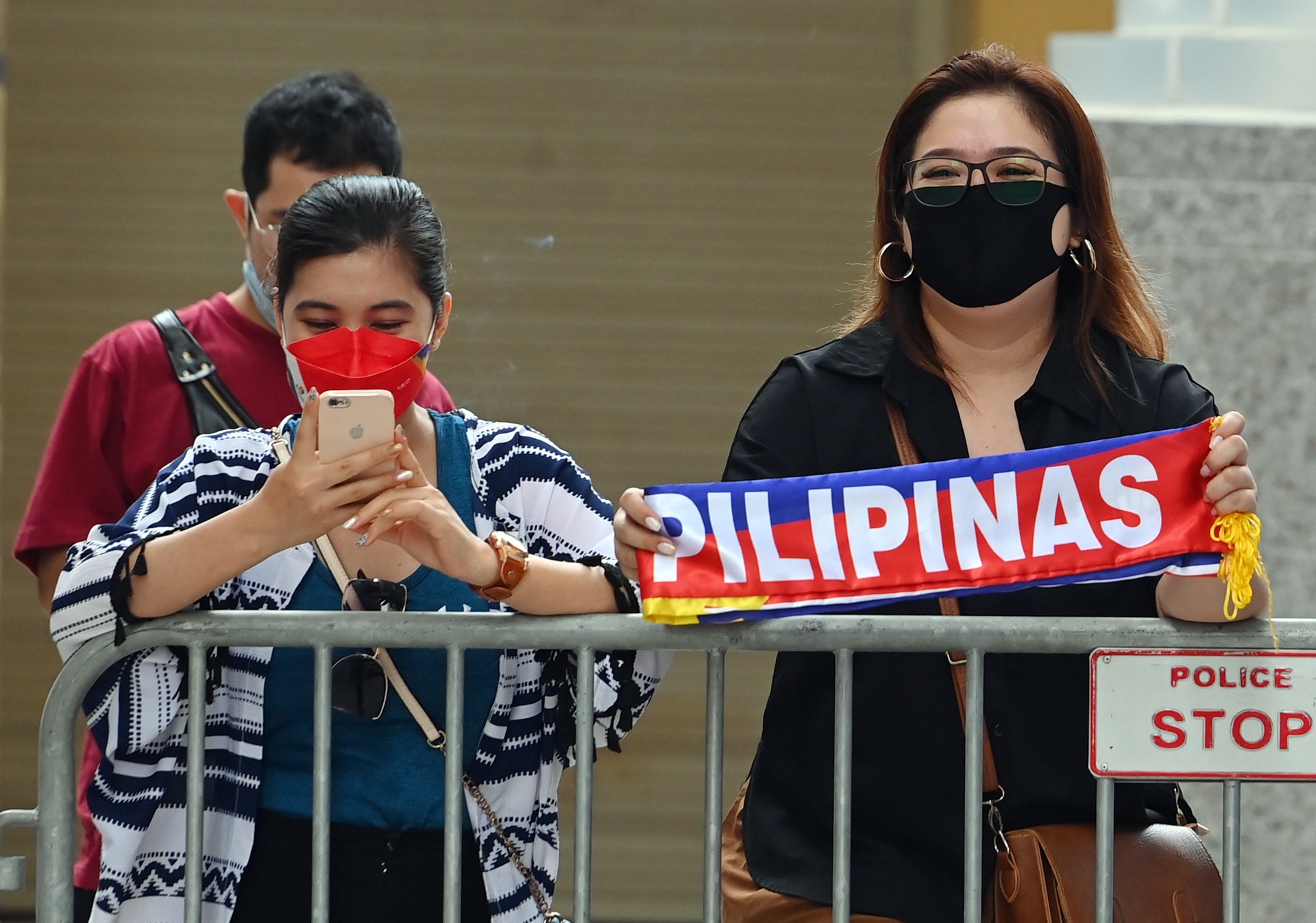 Trang dem ve tranh Efren Reyes anh 8