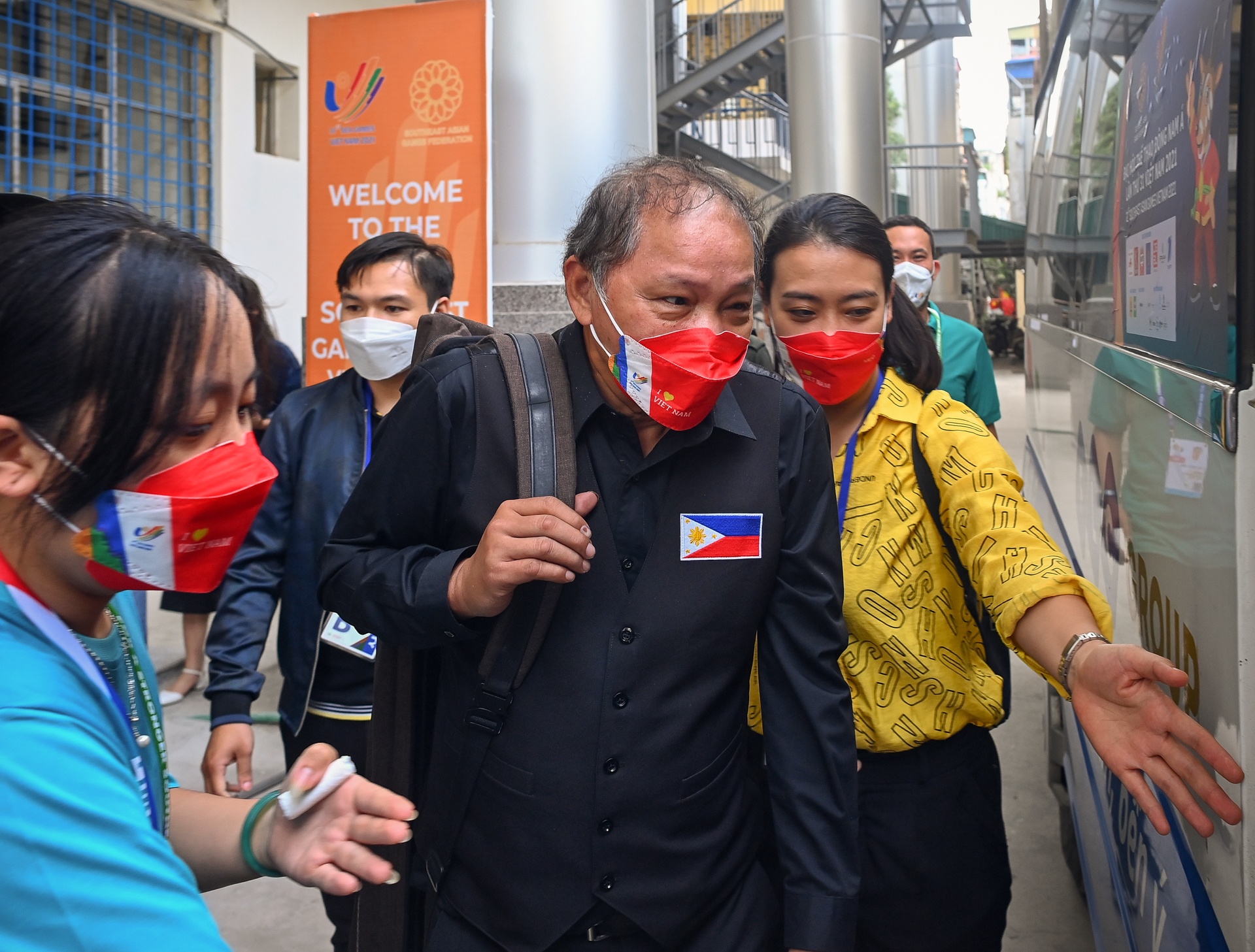 Trang dem ve tranh Efren Reyes anh 9