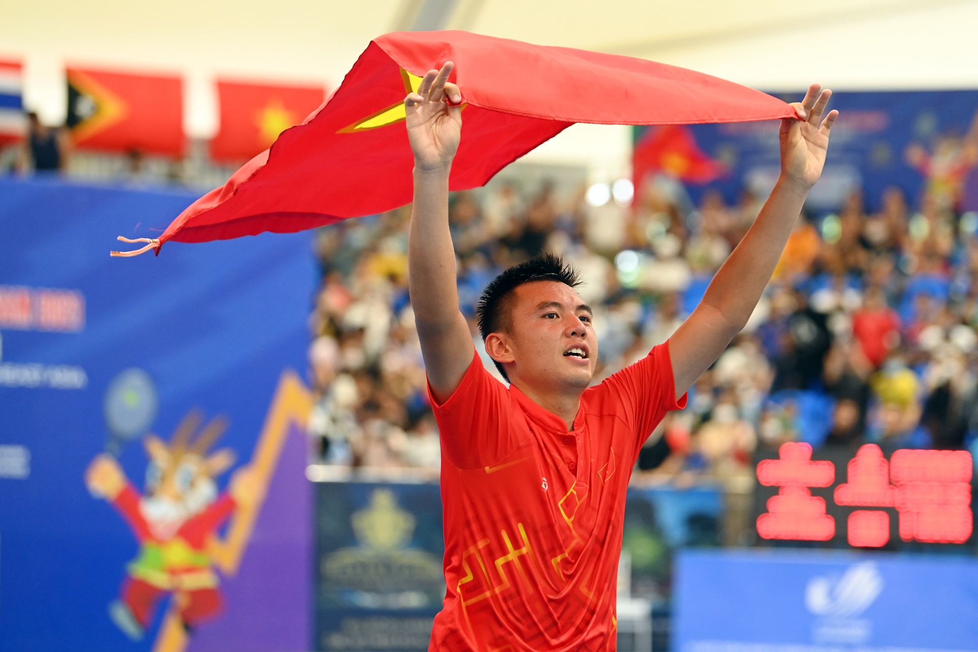 Dang cap tay vot Ly Hoang Nam anh 10