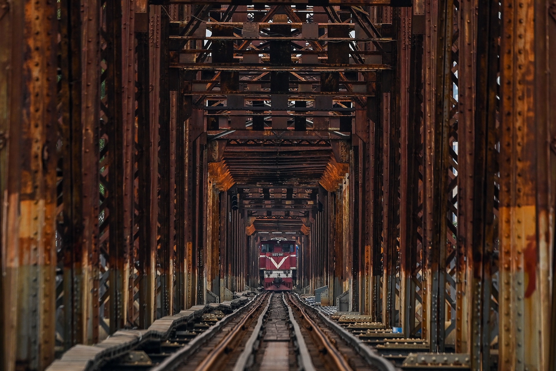 Cau Long Bien xuong cap nghiem trong anh 15