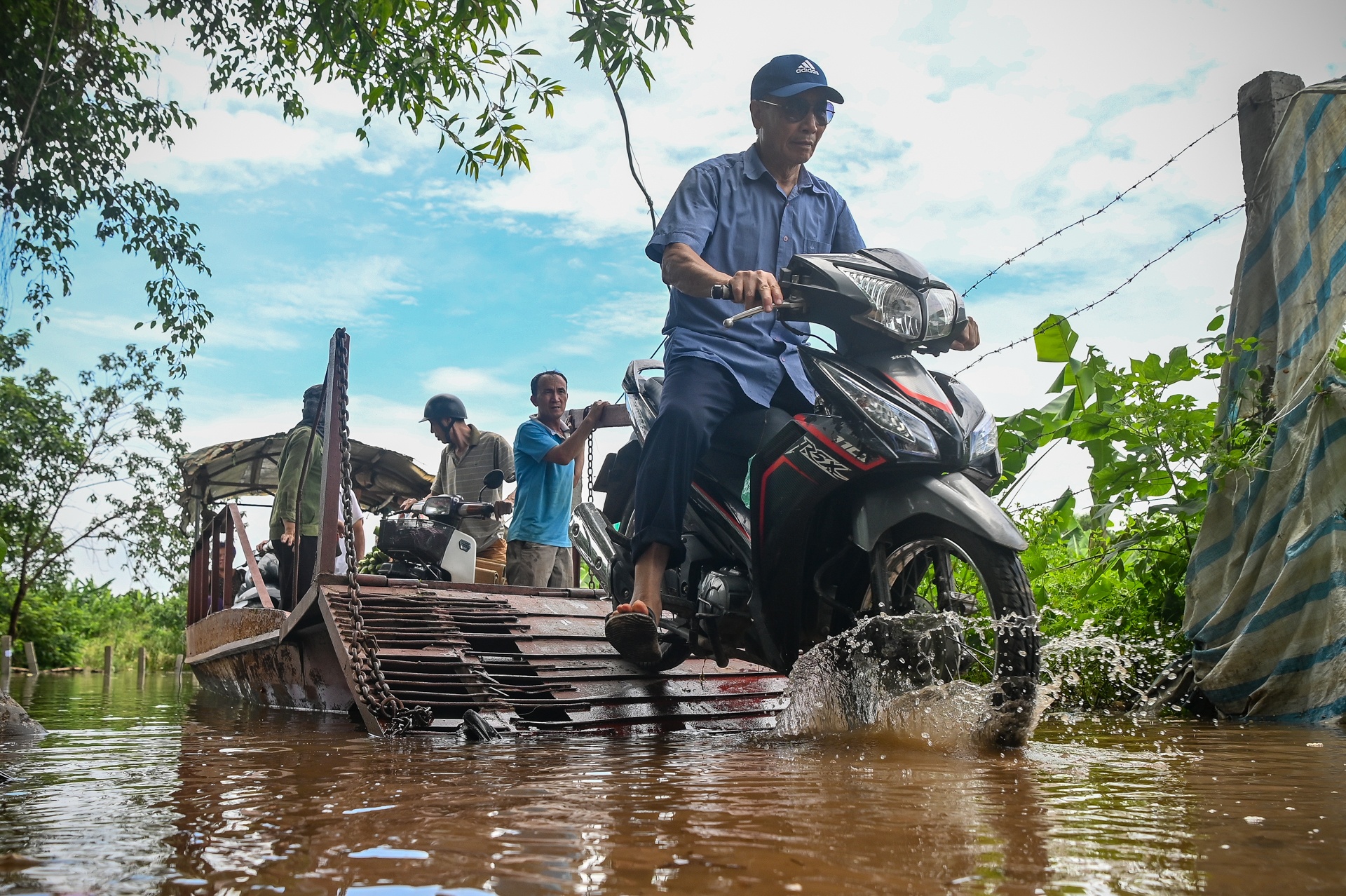 Mua lon gay ngap sau o Ha Noi anh 5