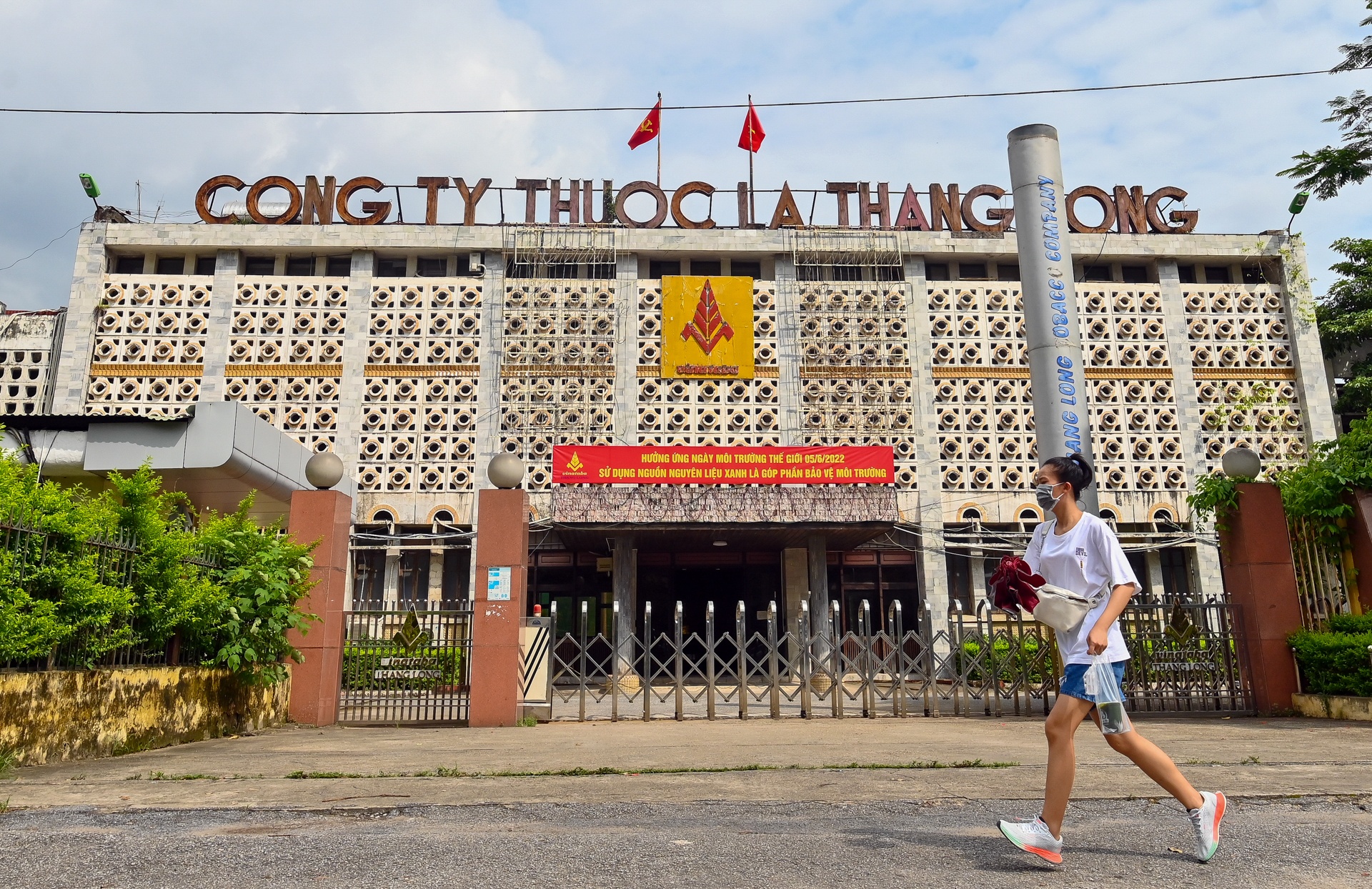 Nhung nha may tren 'dat vang' o Ha Noi sap di doi hinh anh