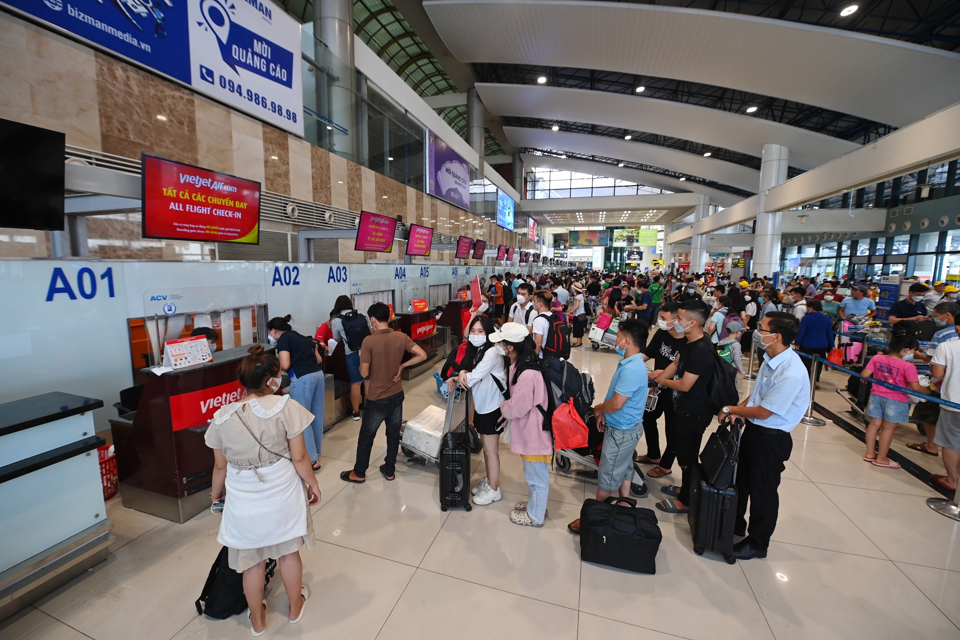 San bay Noi Bai qua tai anh 2