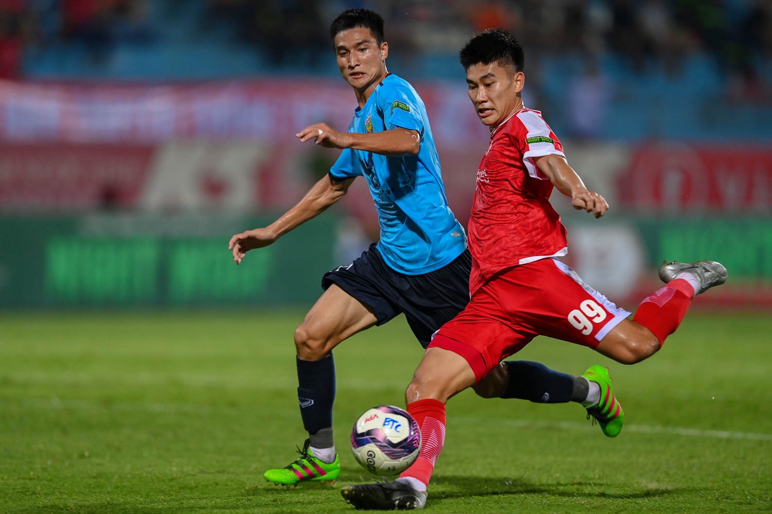 Hoang Duc bi pham loi anh 8