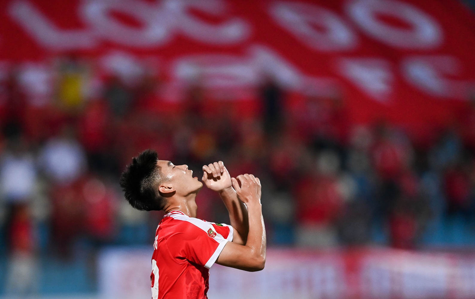 Hoang Duc bi pham loi anh 9