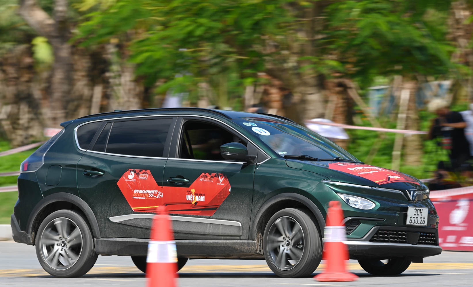 Đua xe điện VinFast VF e34 ảnh 11 Dua xe dien VinFast VF e34 anh 11