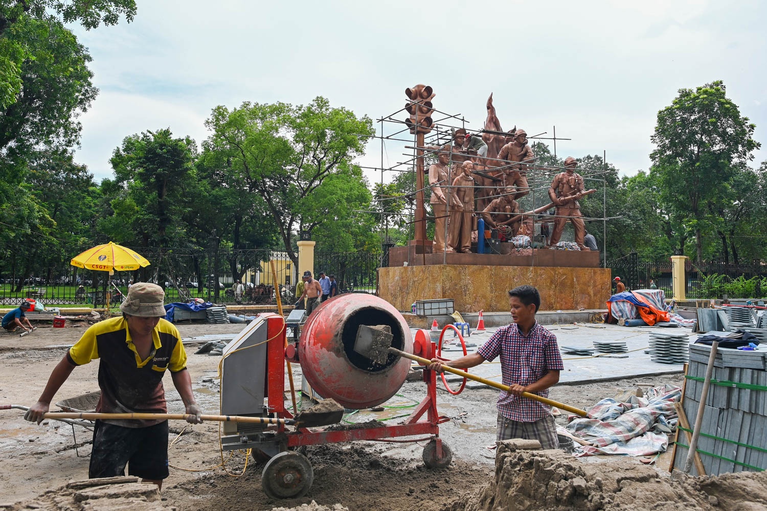 Tuong dai chien si canh sat o Ha Noi anh 3