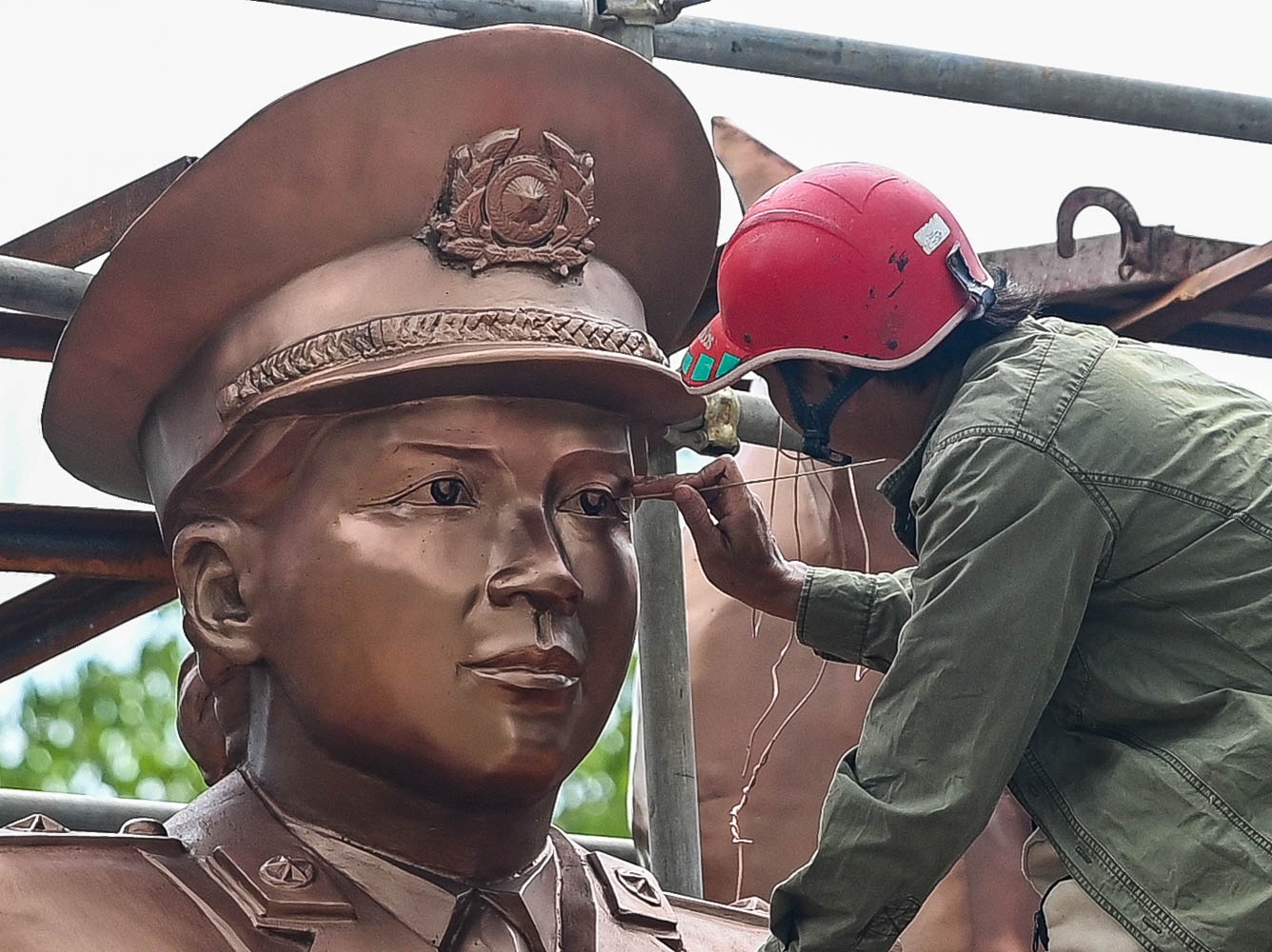 Tuong dai chien si canh sat o Ha Noi anh 4