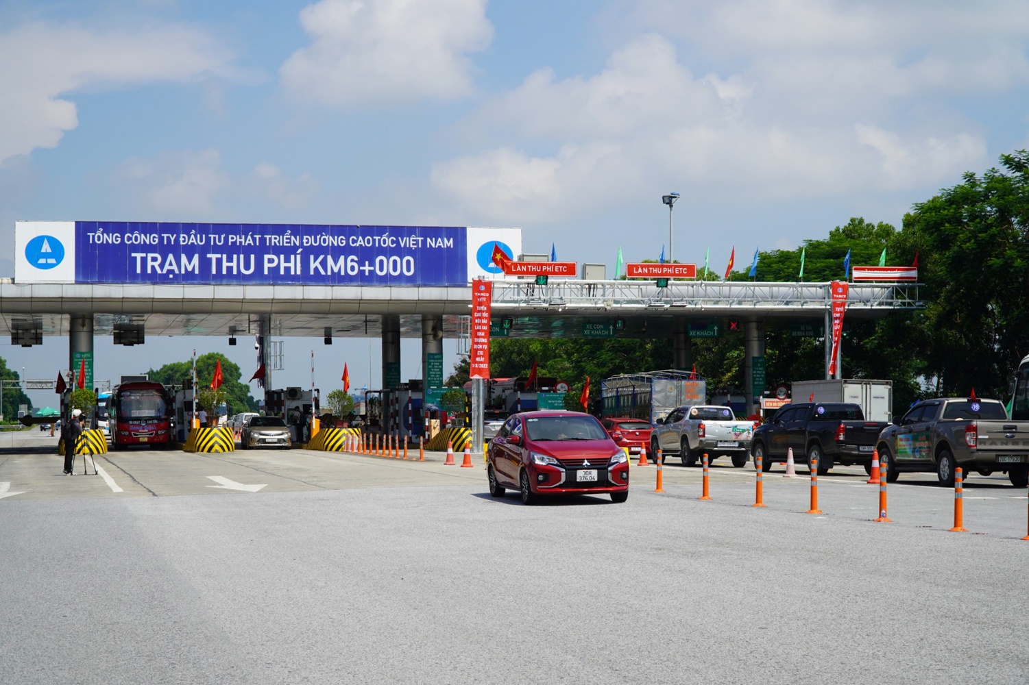 Un tac tai tram thu phi khong dung anh 1