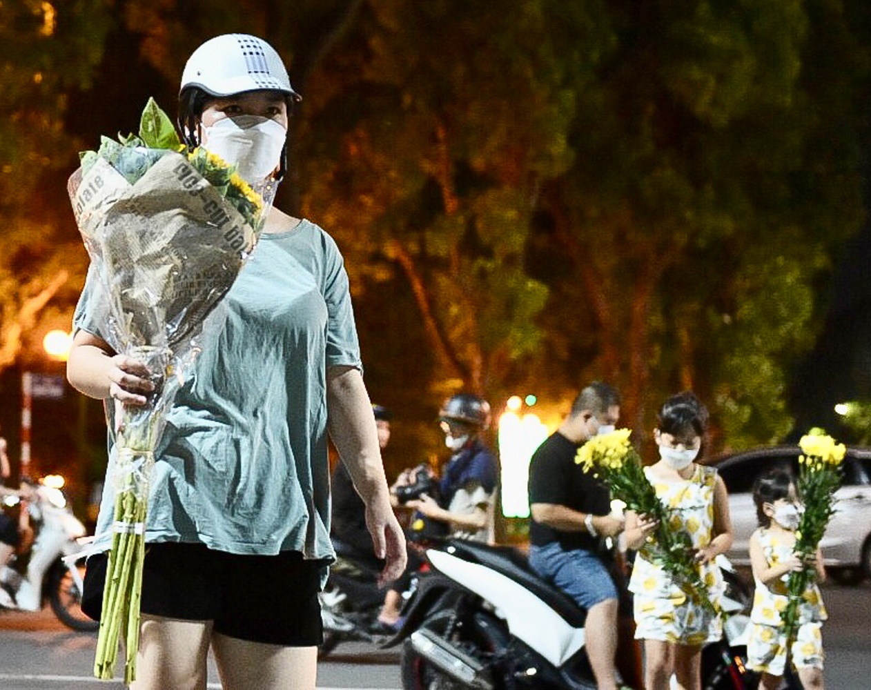 Nguoi dan tuong niem chien si canh sat PCCC anh 6