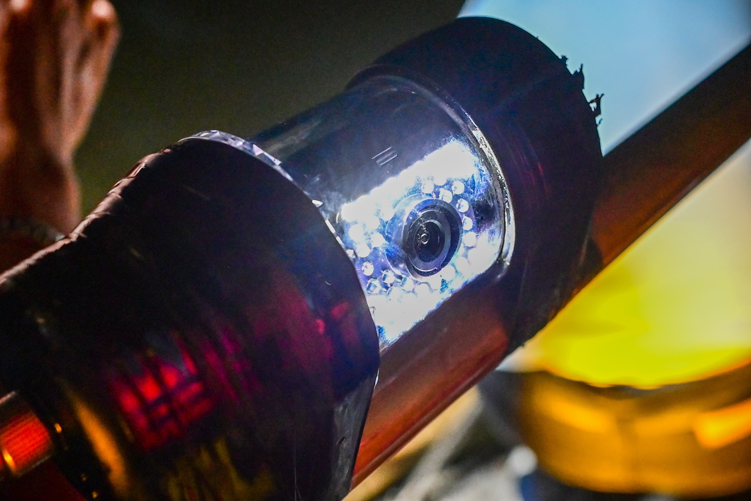 Thieu nu mat tich anh 4