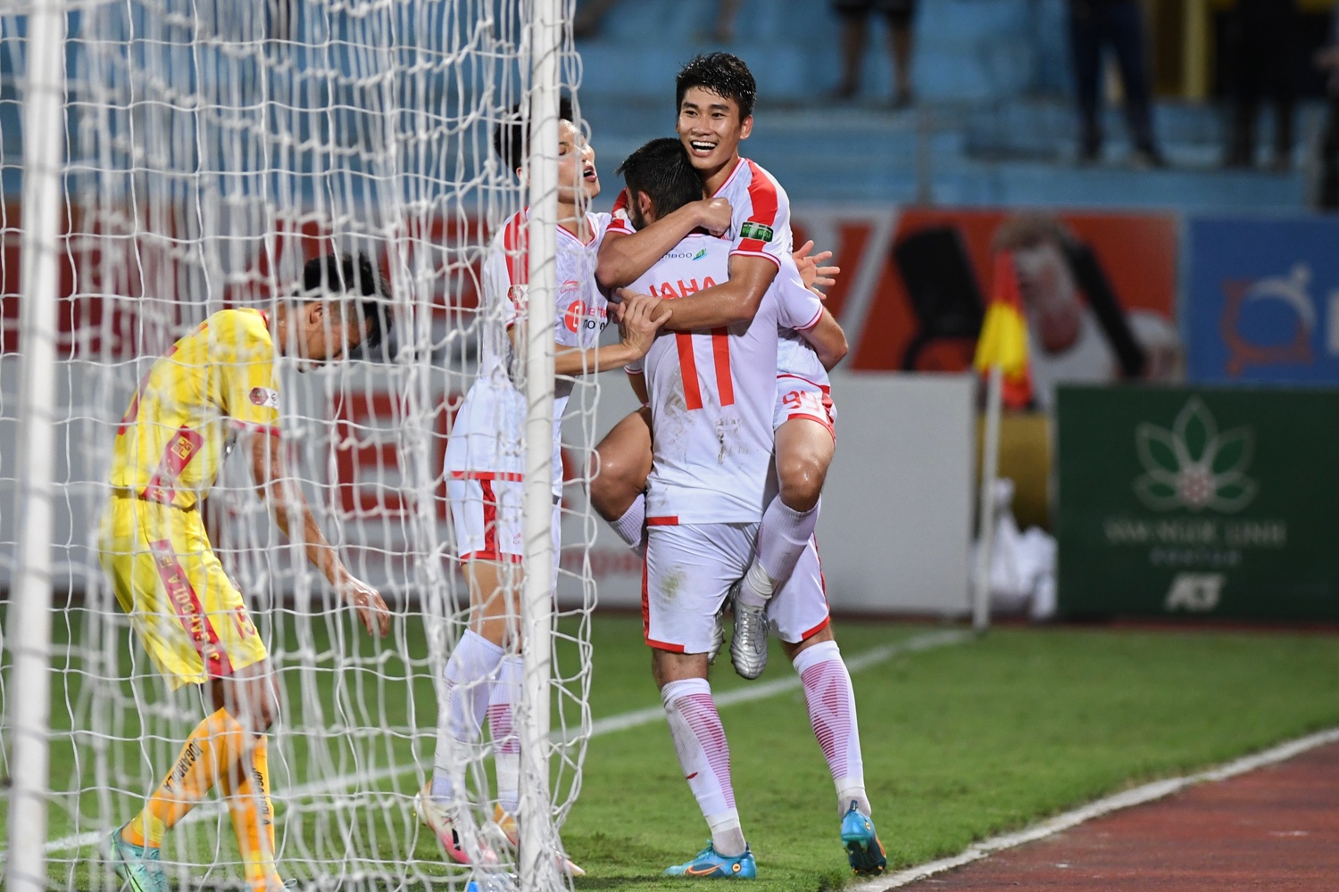 Nham Manh Dung anh 5