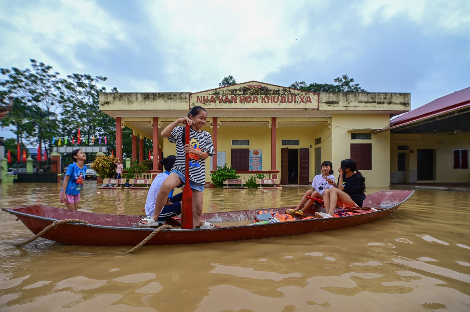 Ngap lut Ha Noi anh 2