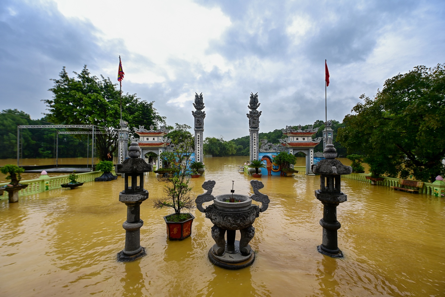 Ngap lut Ha Noi anh 3